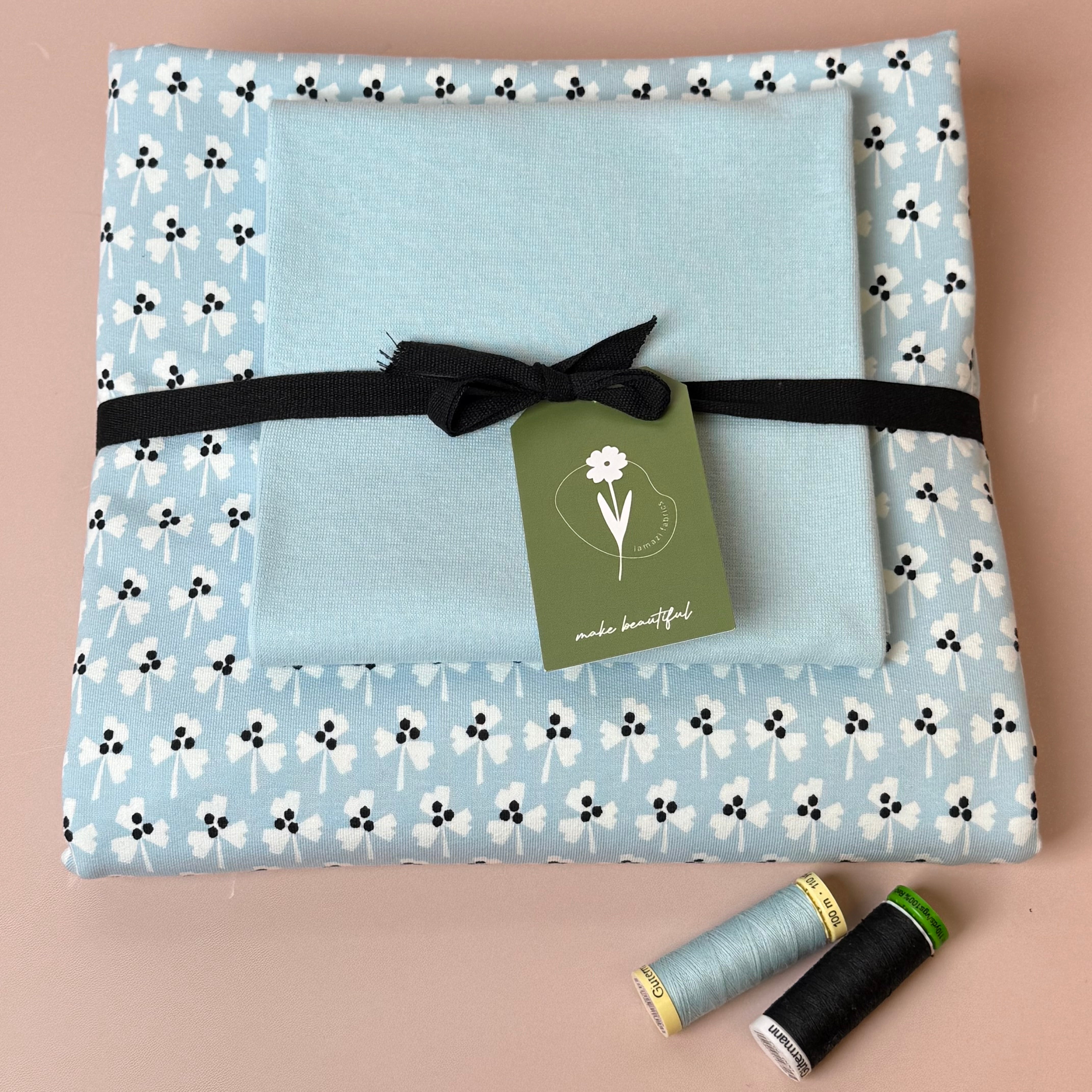 Colour Bundles - Monochrome Clovers Sweatshirt & Ribbing