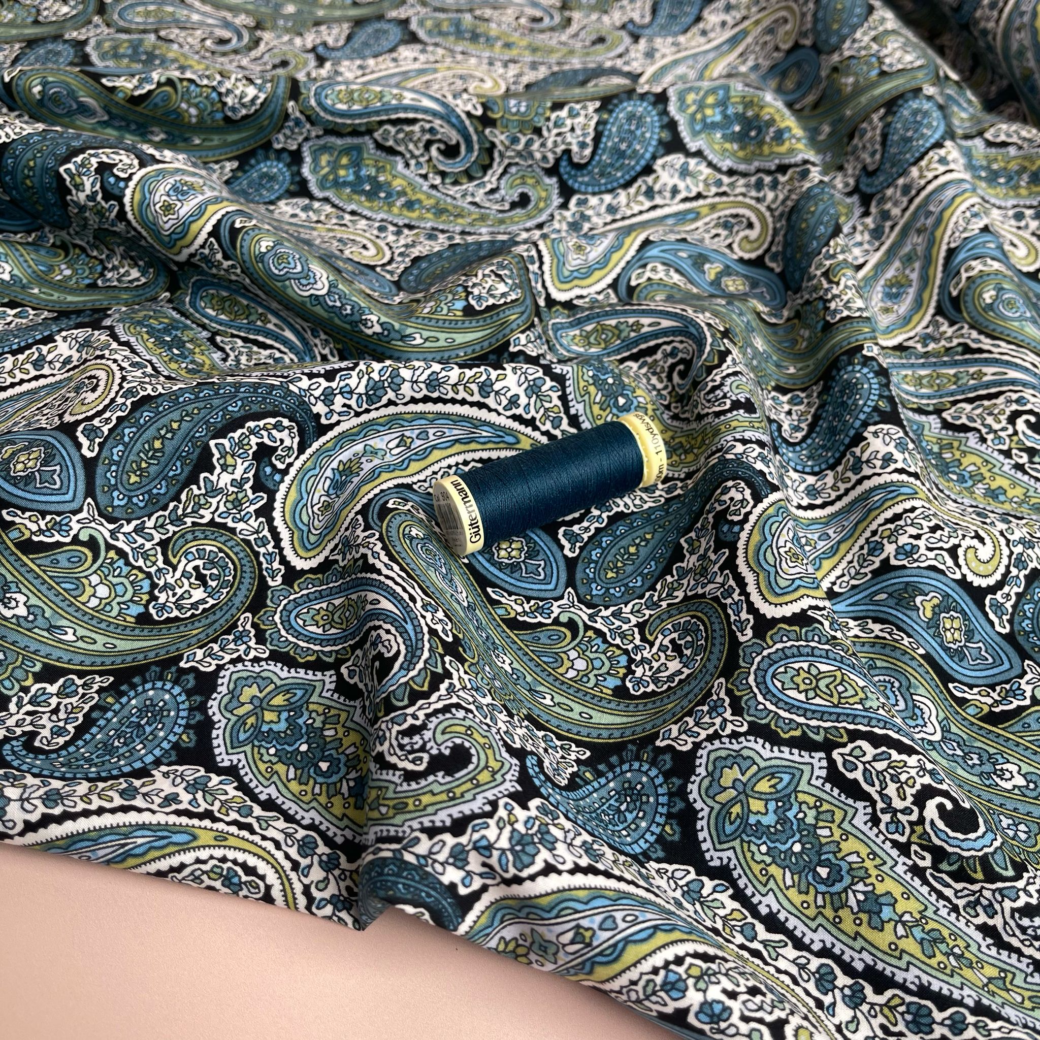 REMNANT 1.69 Metres - Midnight Forest Paisley Cotton Lawn Fabric