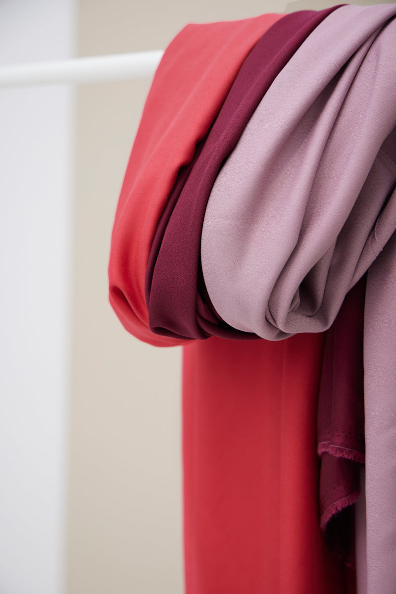 Mind The MAKER - Plain Crimson ECOVERO™ Viscose Leia Crepe Fabric