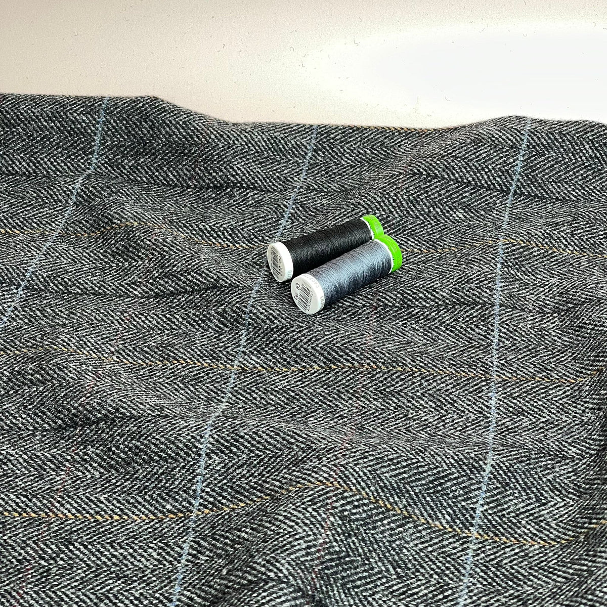 Deadstock Herringbone Check on Grey Soft Wool Tweed Coating