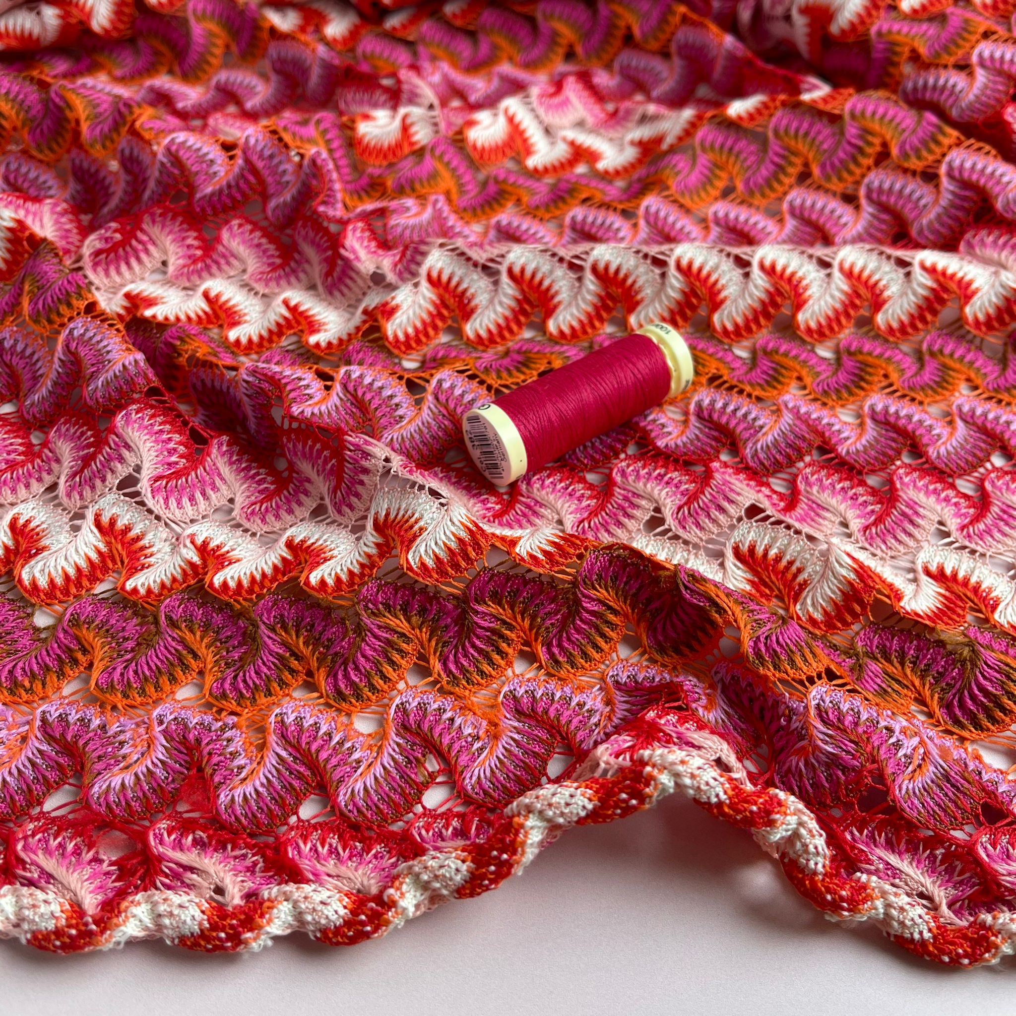 REMNANT 0.85 Metre - Sunset Gingko Waves Lace Knit Fabric