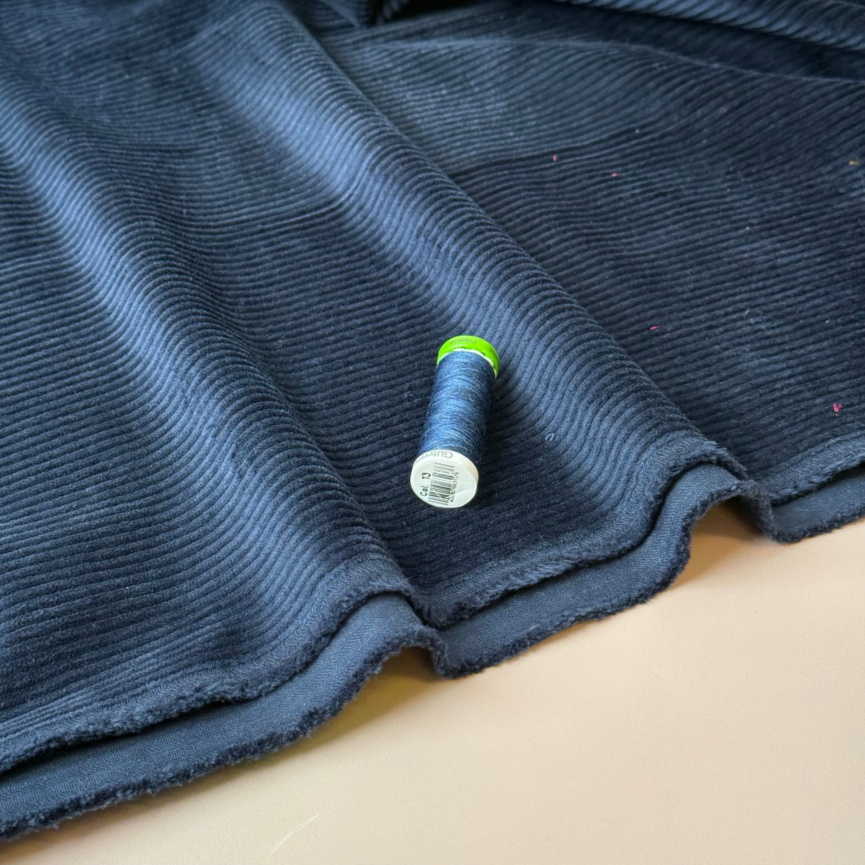 Stretch Washed Corduroy 4.5W in Navy