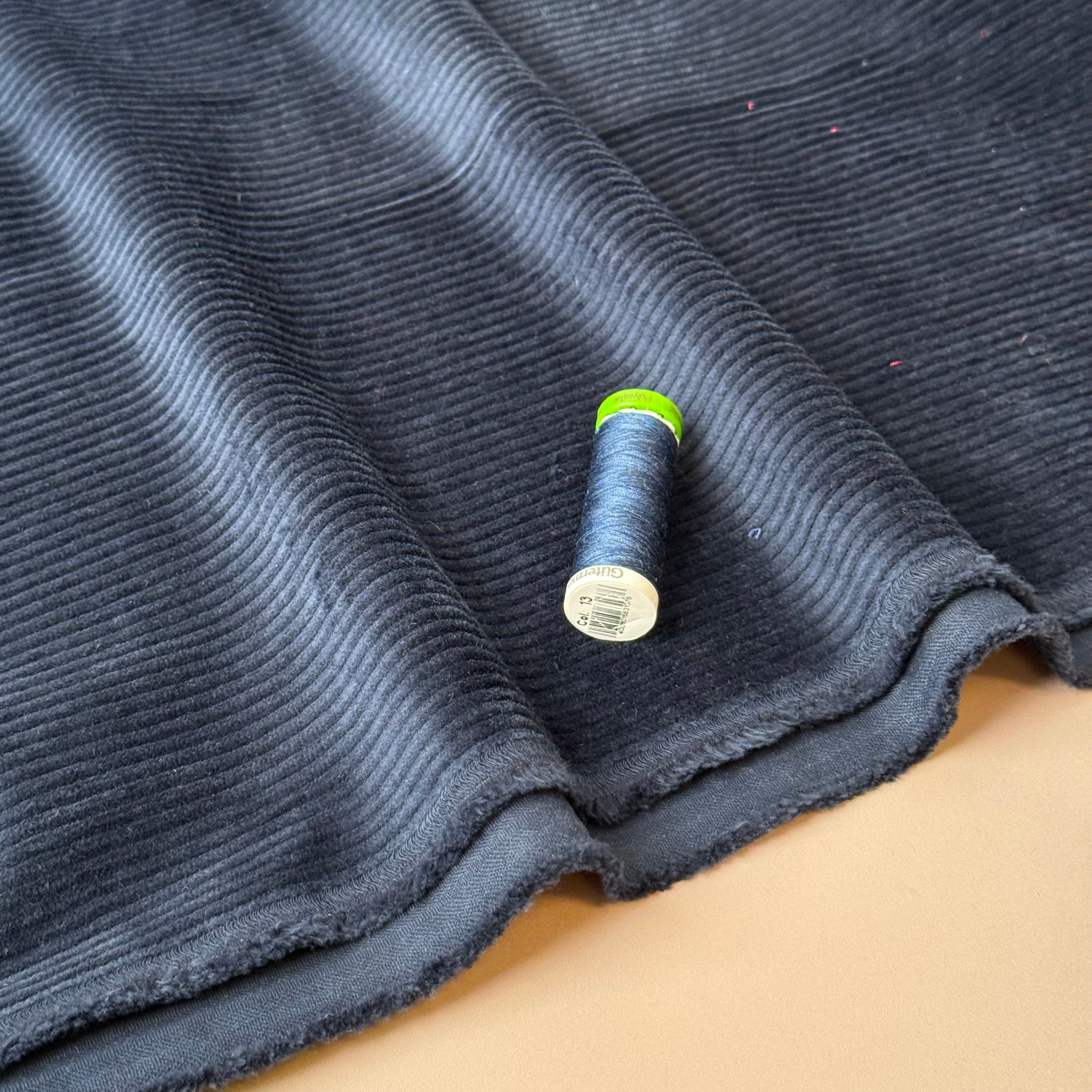 Stretch Washed Corduroy 4.5W in Navy