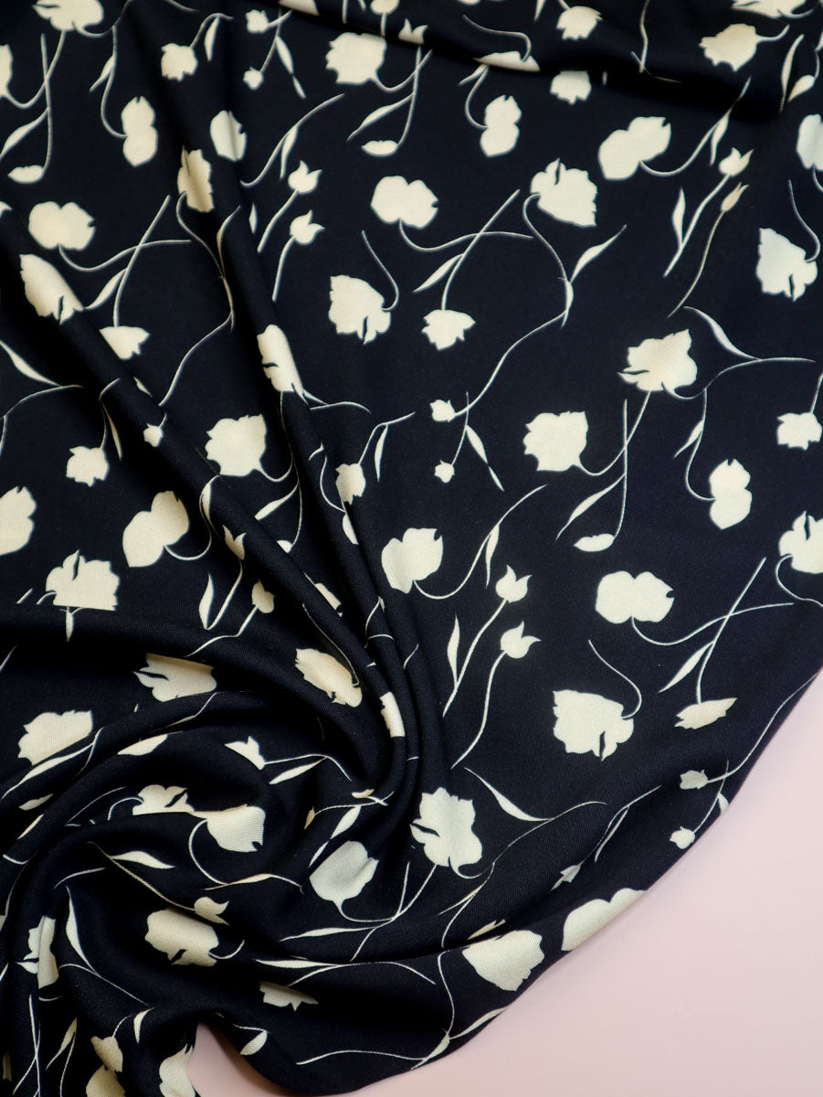 PRE-ORDER - MID SEPTEMBER DELIVERY Mind The MAKER - Poppy Black Viscose Twill with LENZING™ ECOVERO™ fibres