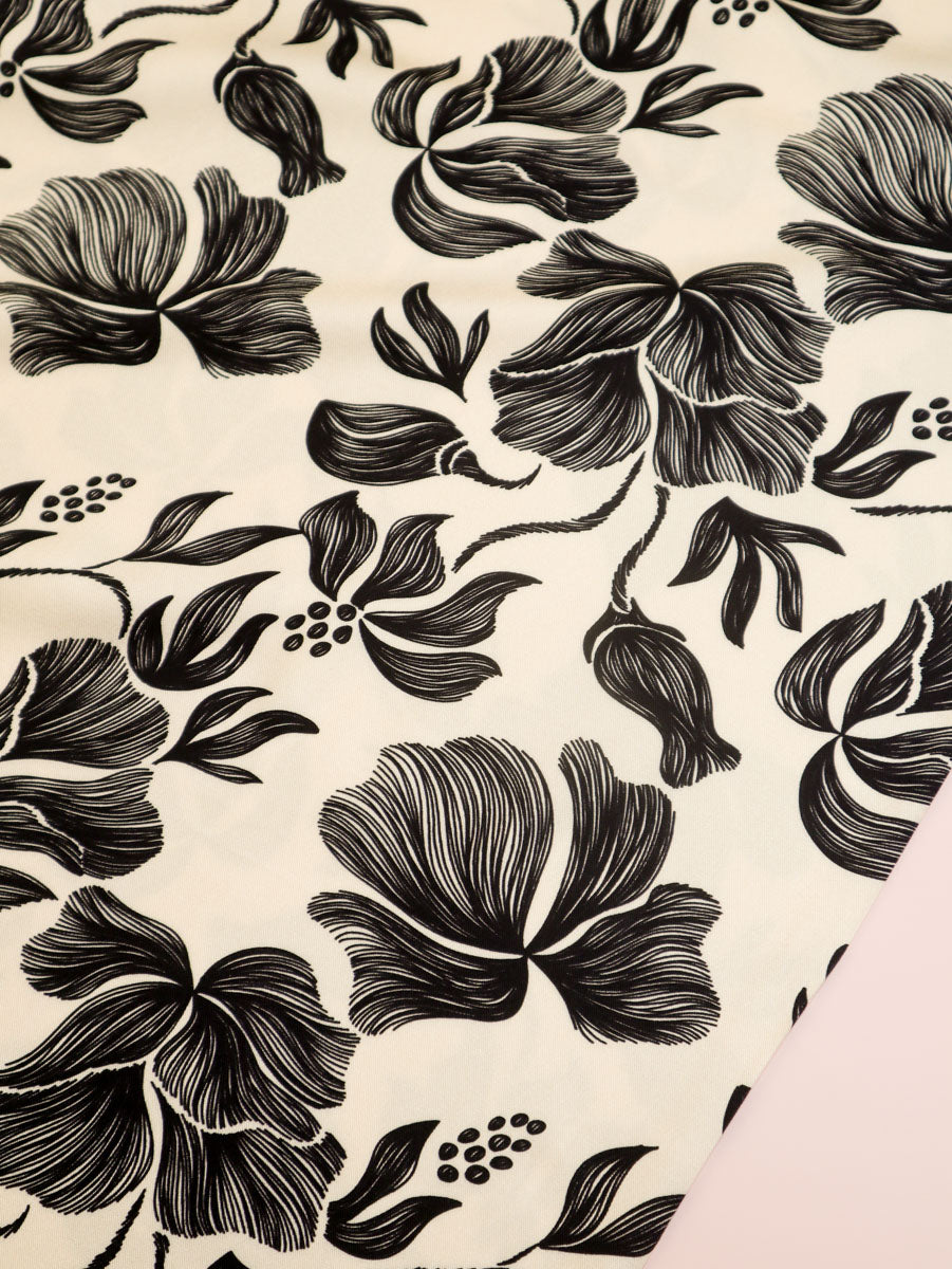 PRE-ORDER - MID SEPTEMBER DELIVERY Mind The MAKER - Lola Ivory Viscose Twill with LENZING™ ECOVERO™ fibres