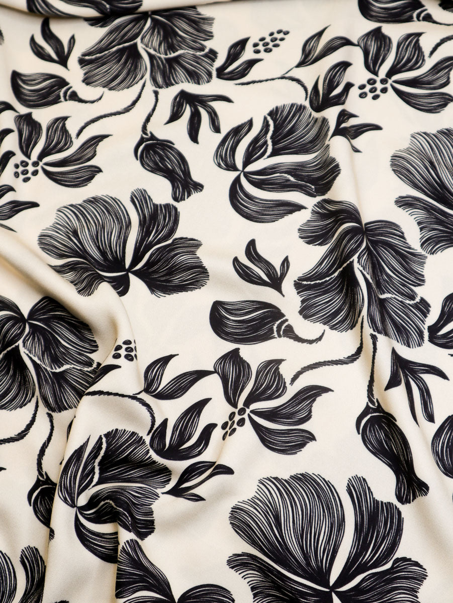 PRE-ORDER - MID SEPTEMBER DELIVERY Mind The MAKER - Lola Ivory Viscose Twill with LENZING™ ECOVERO™ fibres
