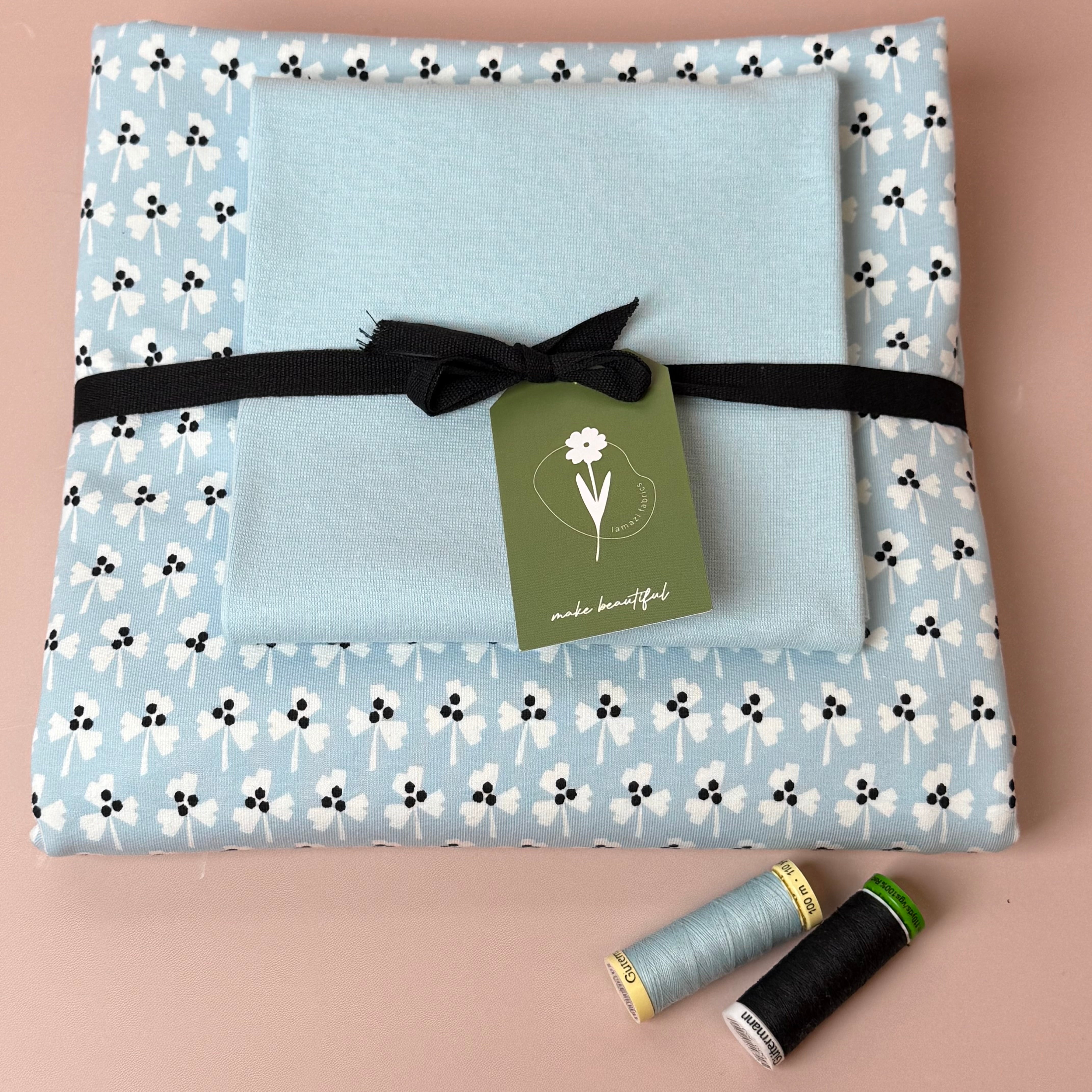 Colour Bundles - Monochrome Clovers Sweatshirt & Ribbing