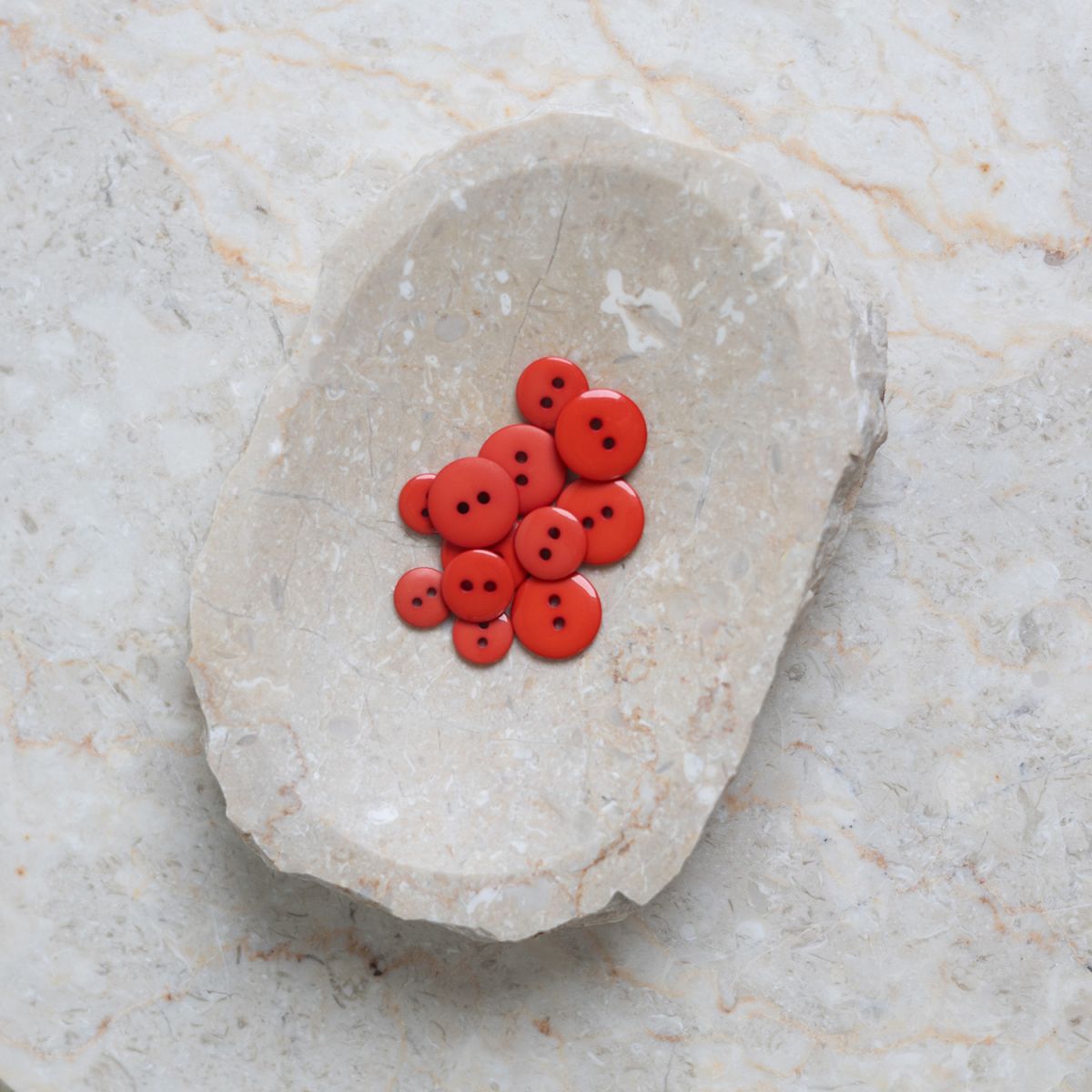 Atelier Brunette - Classic Shine Buttons - Poppy Tangerine 12mm