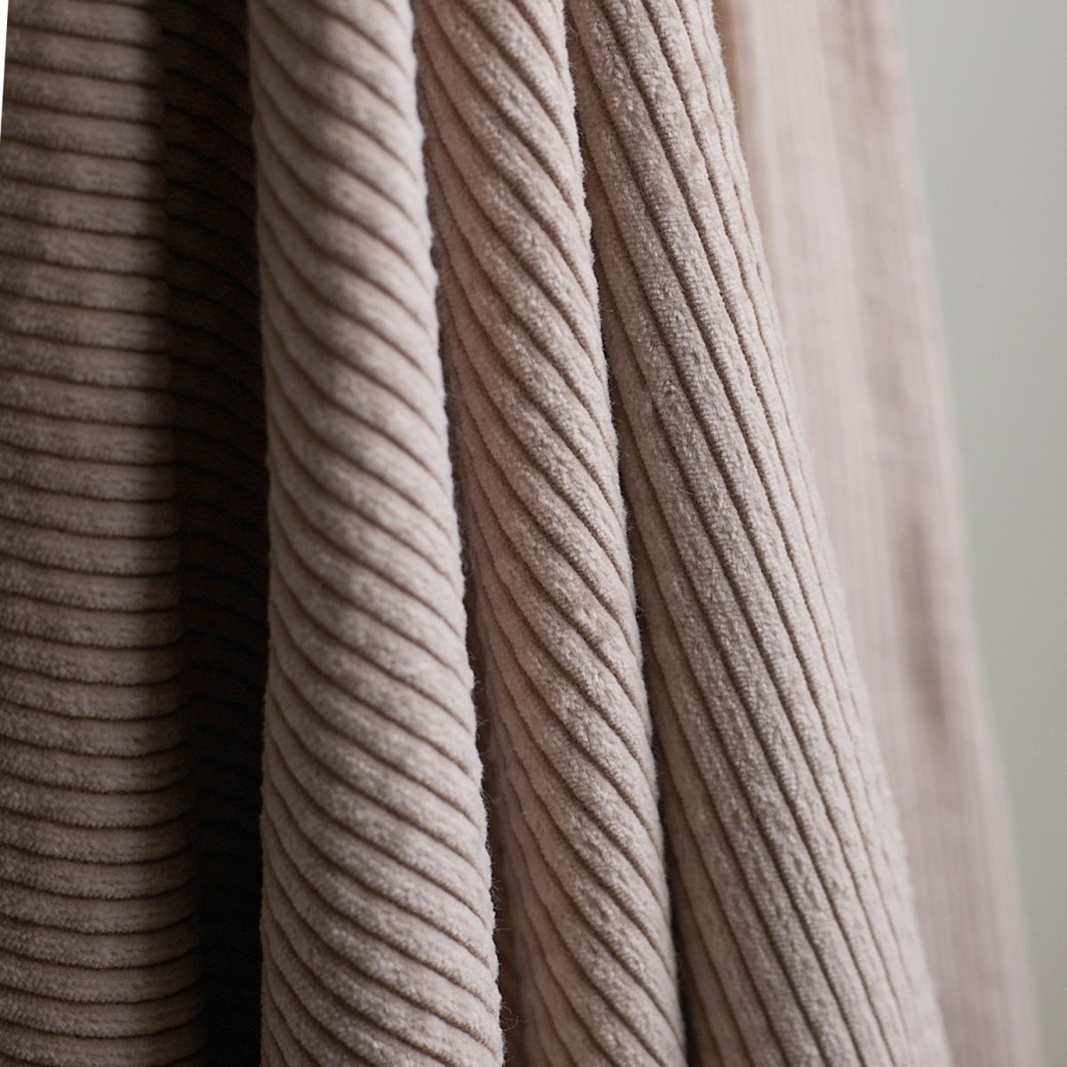 REMNANT 1.96 Metres - Atelier Brunette - Bubble Sandy Sand Cotton Corduroy