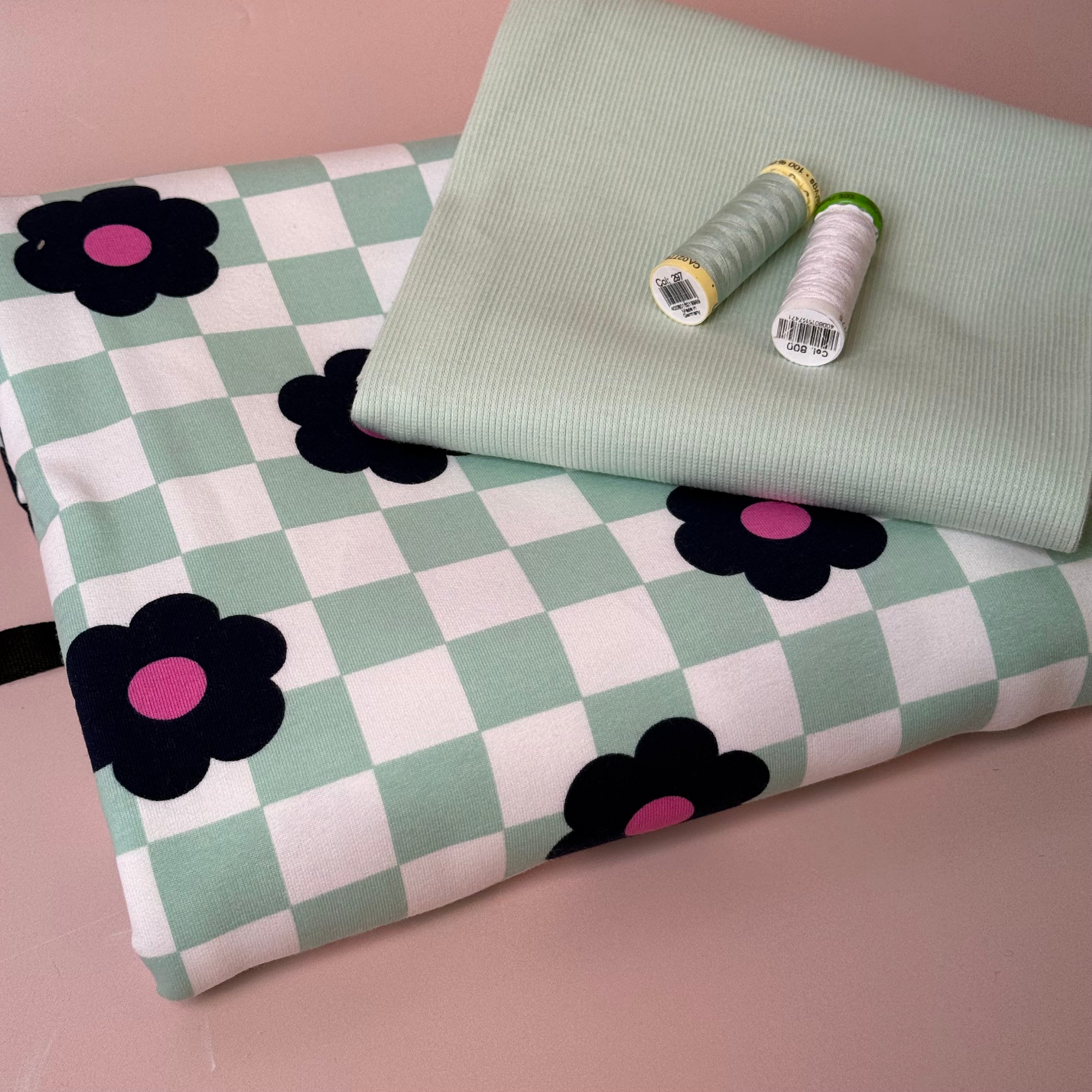 Colour Bundles - Gingham Flowers Green Sweatshirt & Ribbing