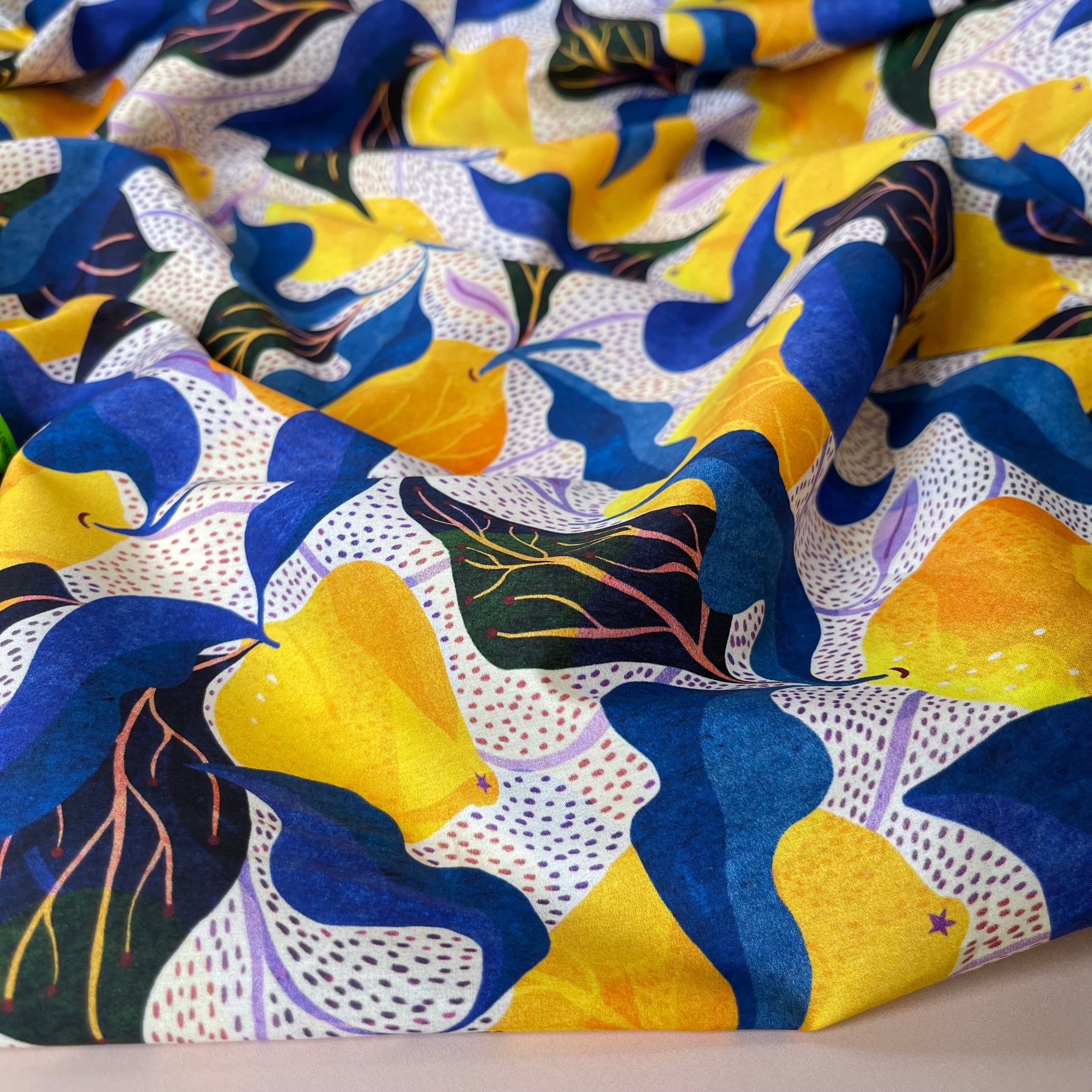Sewing Kit - Silmu Shirt in Mediterranian Lemons Cotton Lawn