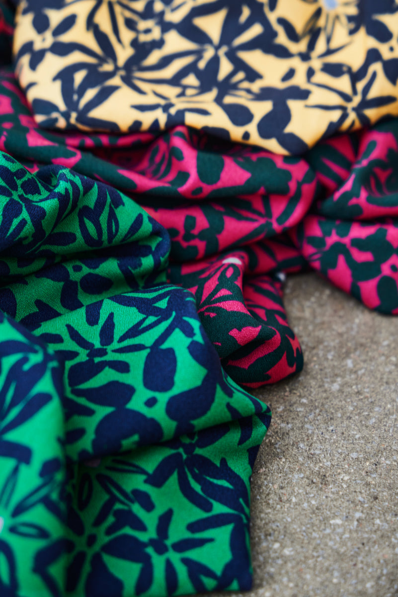 Mind The MAKER - Flowery Crimson ECOVERO™ Viscose Leia Crepe Fabric