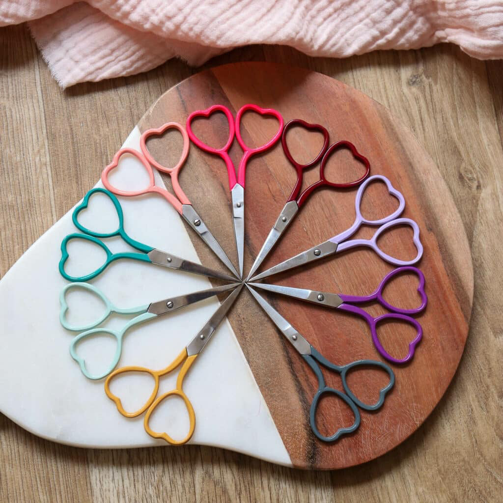 Lise Tailor - Heart Embroidery Scissors