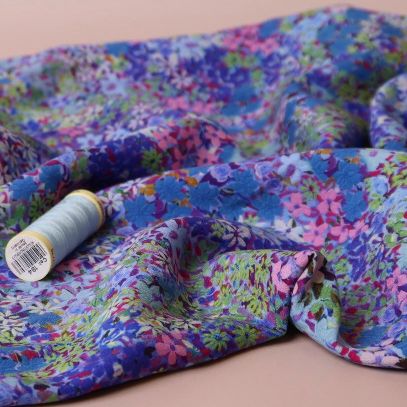 Ditsy Lilac Field Viscose Fabric with LENZING™ ECOVERO™ Fibres