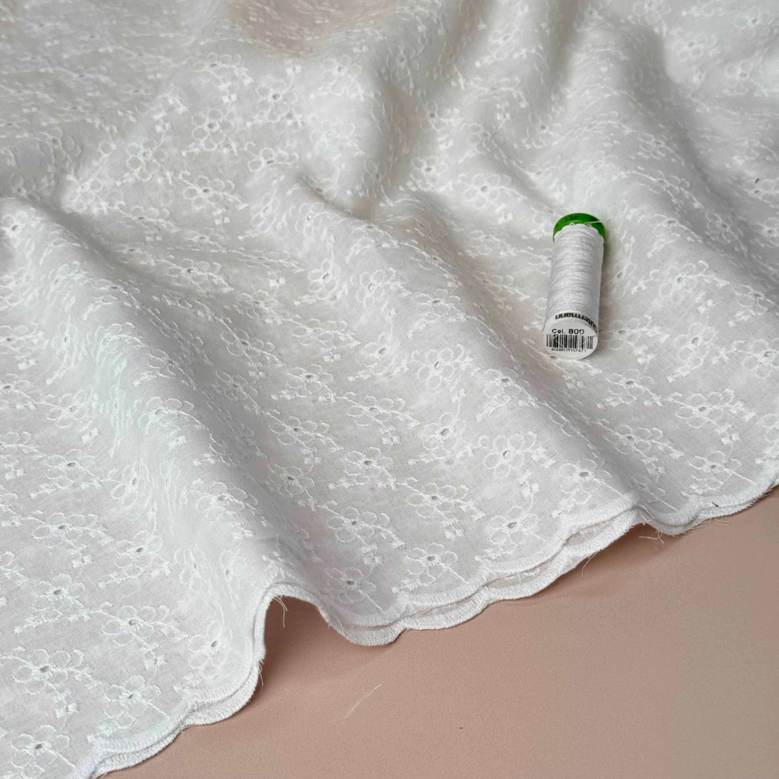 Scalloped Border Small Flowers Cotton Broderie Anglaise in White