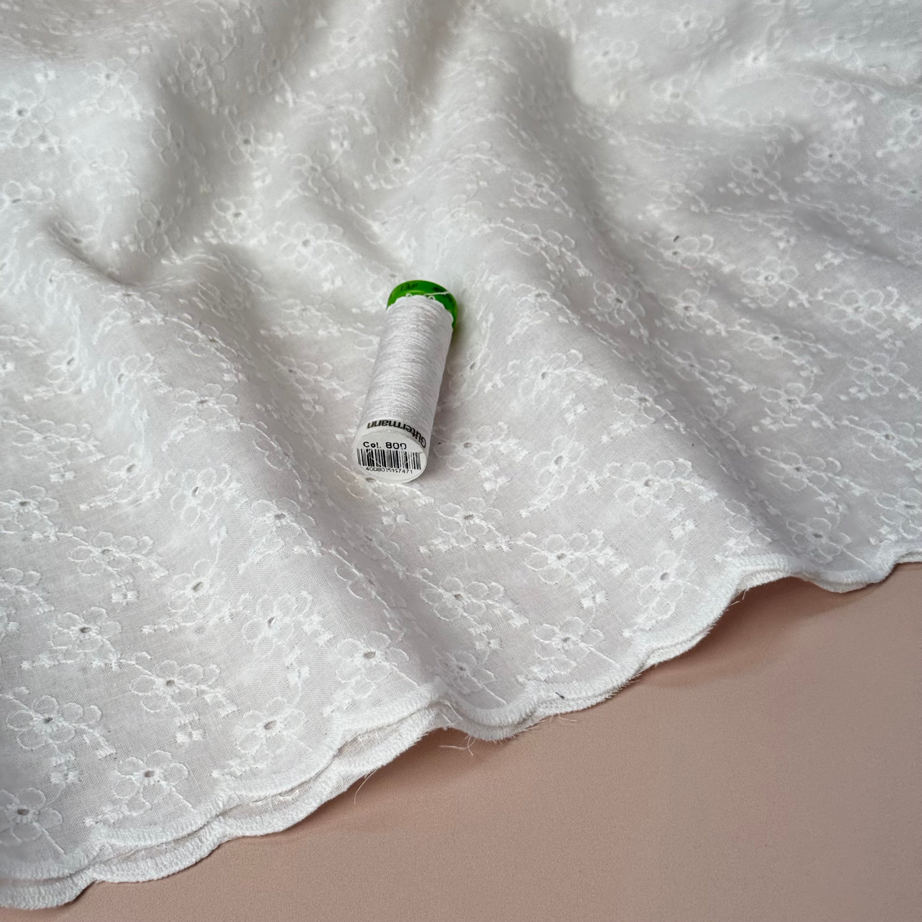 Scalloped Border Small Flowers Cotton Broderie Anglaise in White