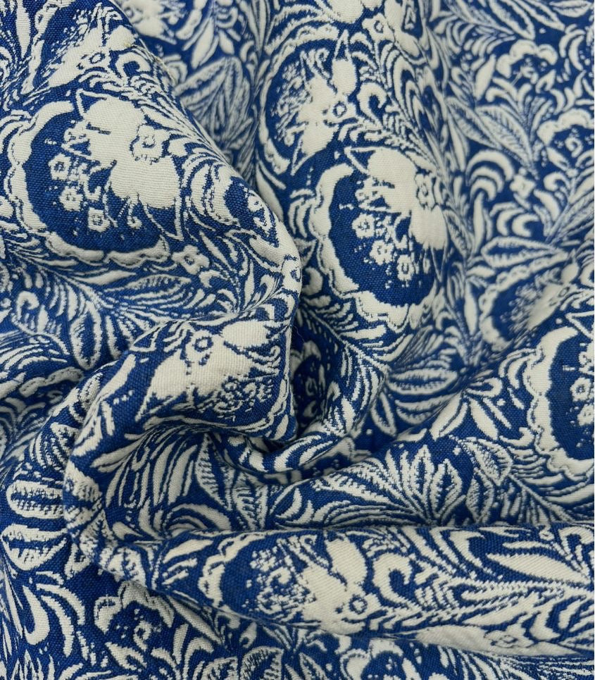Sewing Kit - Biquette Reversible Vest in Maarinsky Azure Blue Jacquard Fabric