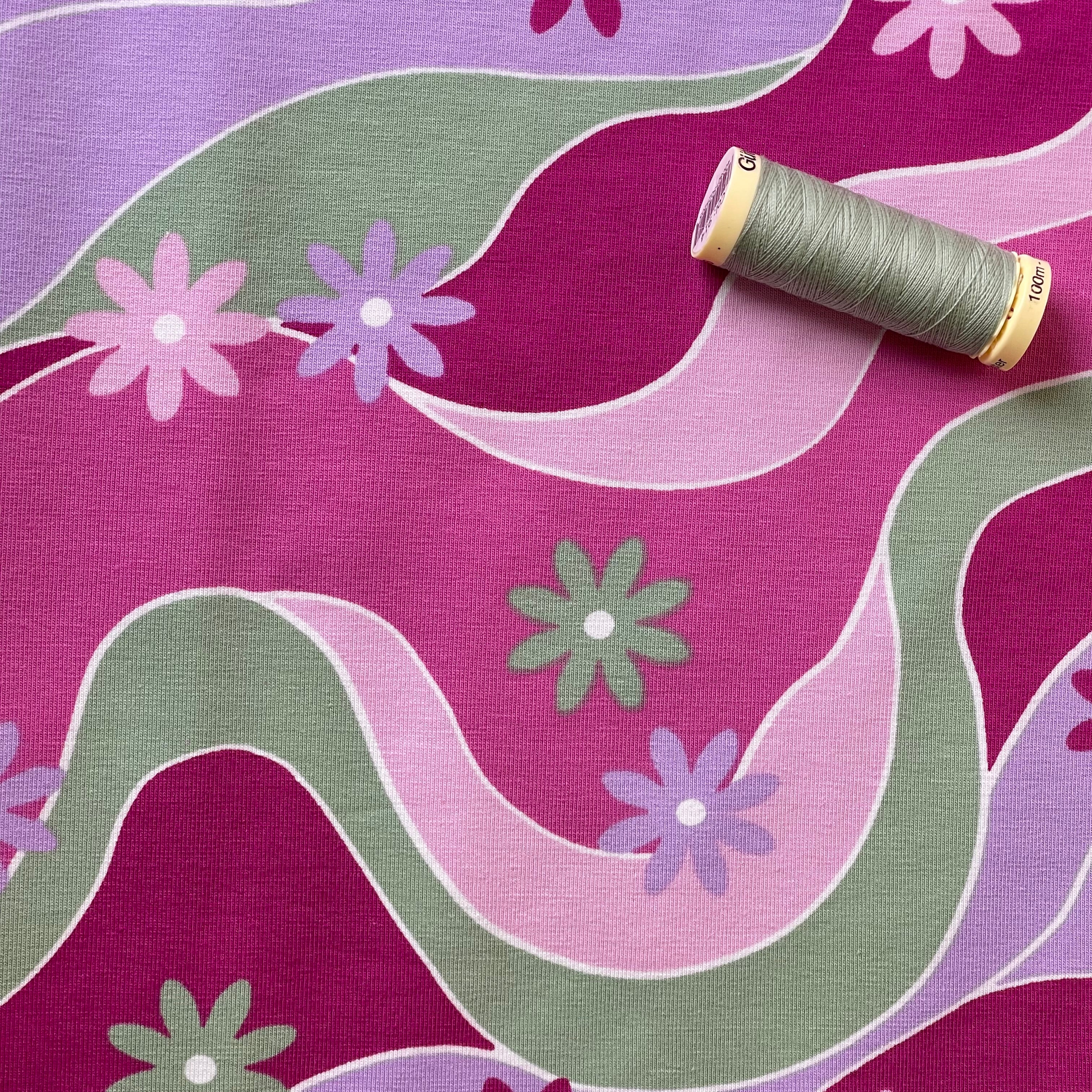 Retro Daisies on Pink Cotton Jersey Fabric