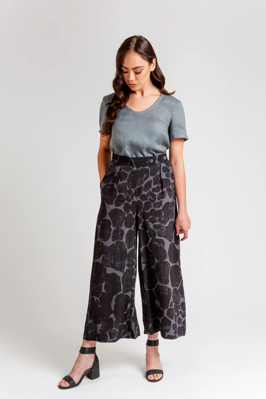Megan Nielsen - Flint Pants and Shorts Sewing Pattern