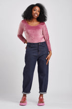 Translation missing: en.sections.featured_product.gallery_thumbnail_alt