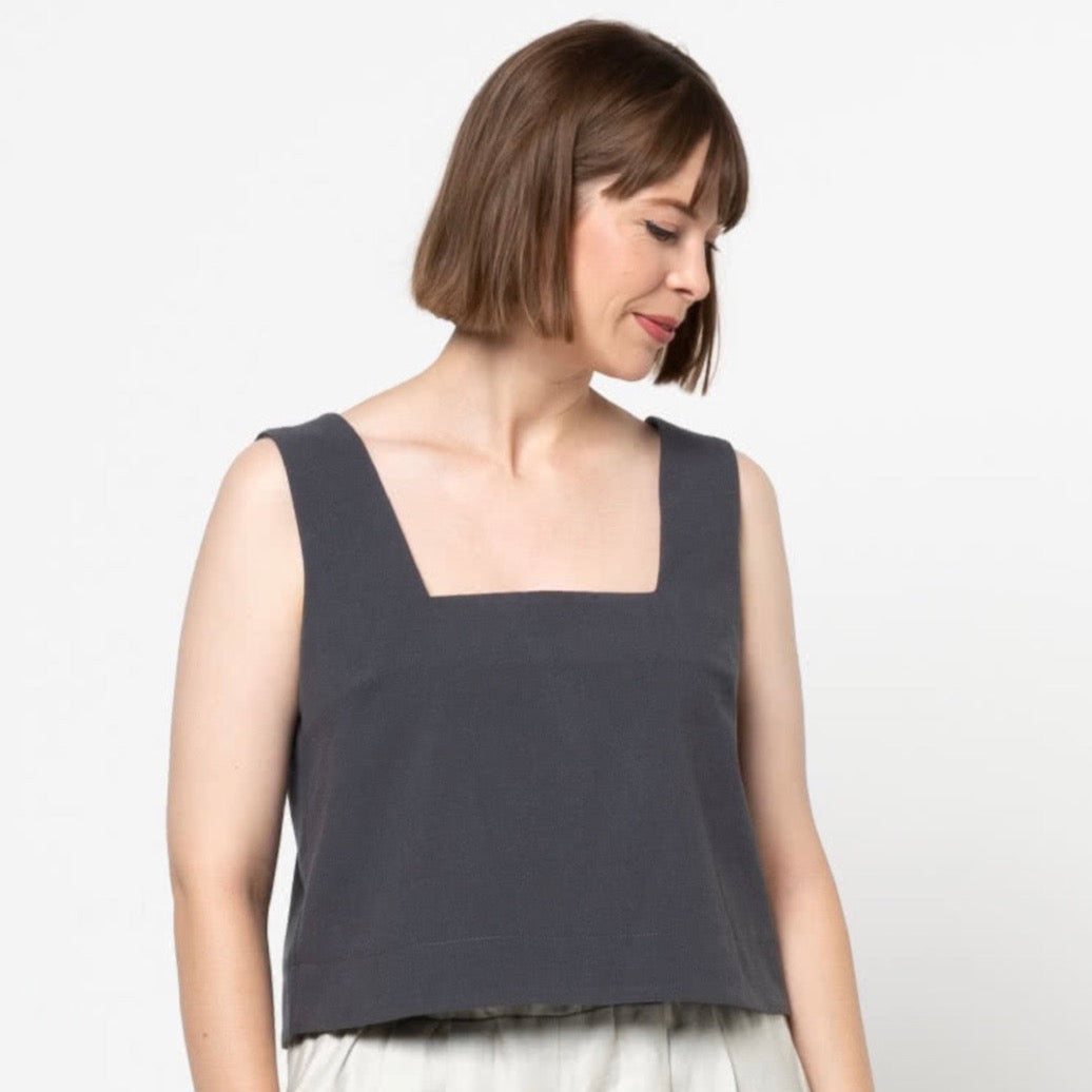 Style ARC - Byron Woven Top (Sizes 18 - 30) Sewing Pattern