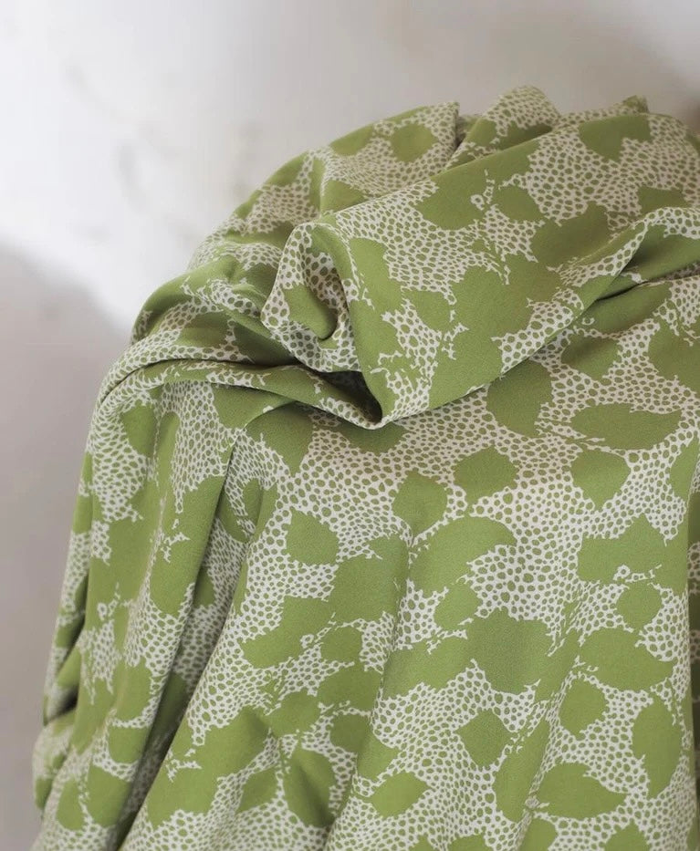 Meet MILK - Zelda Tea Green / Shell with ECOVERO™ Viscose fibres