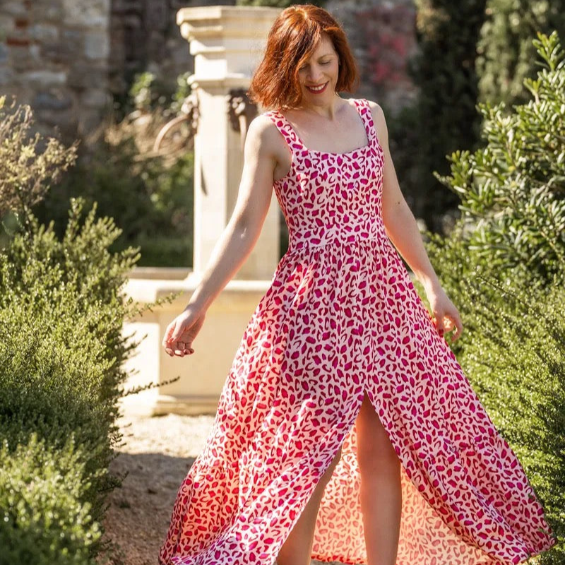 Églantine & Zoé - Bagheera in Pomegranate Red Viscose Fabric