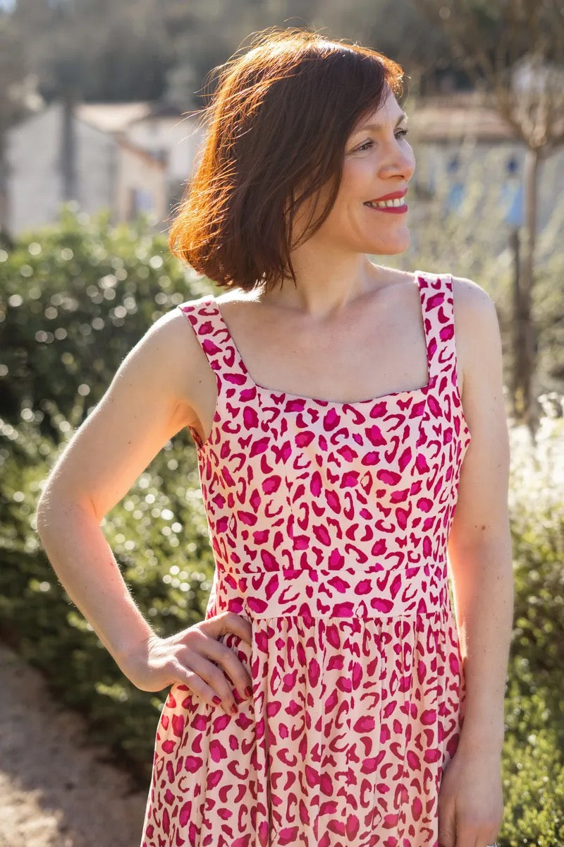 Églantine & Zoé - Bagheera in Pomegranate Red Viscose Fabric