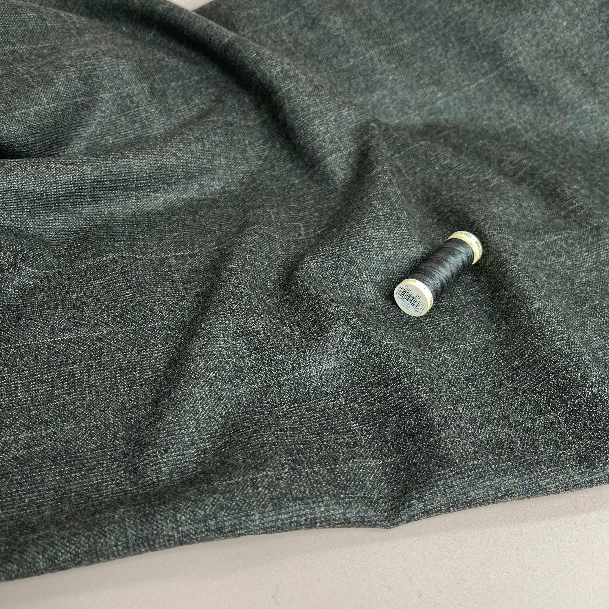 Deadstock Yarn Dyed Charcoal Check Pure Wool Suiting Fabric