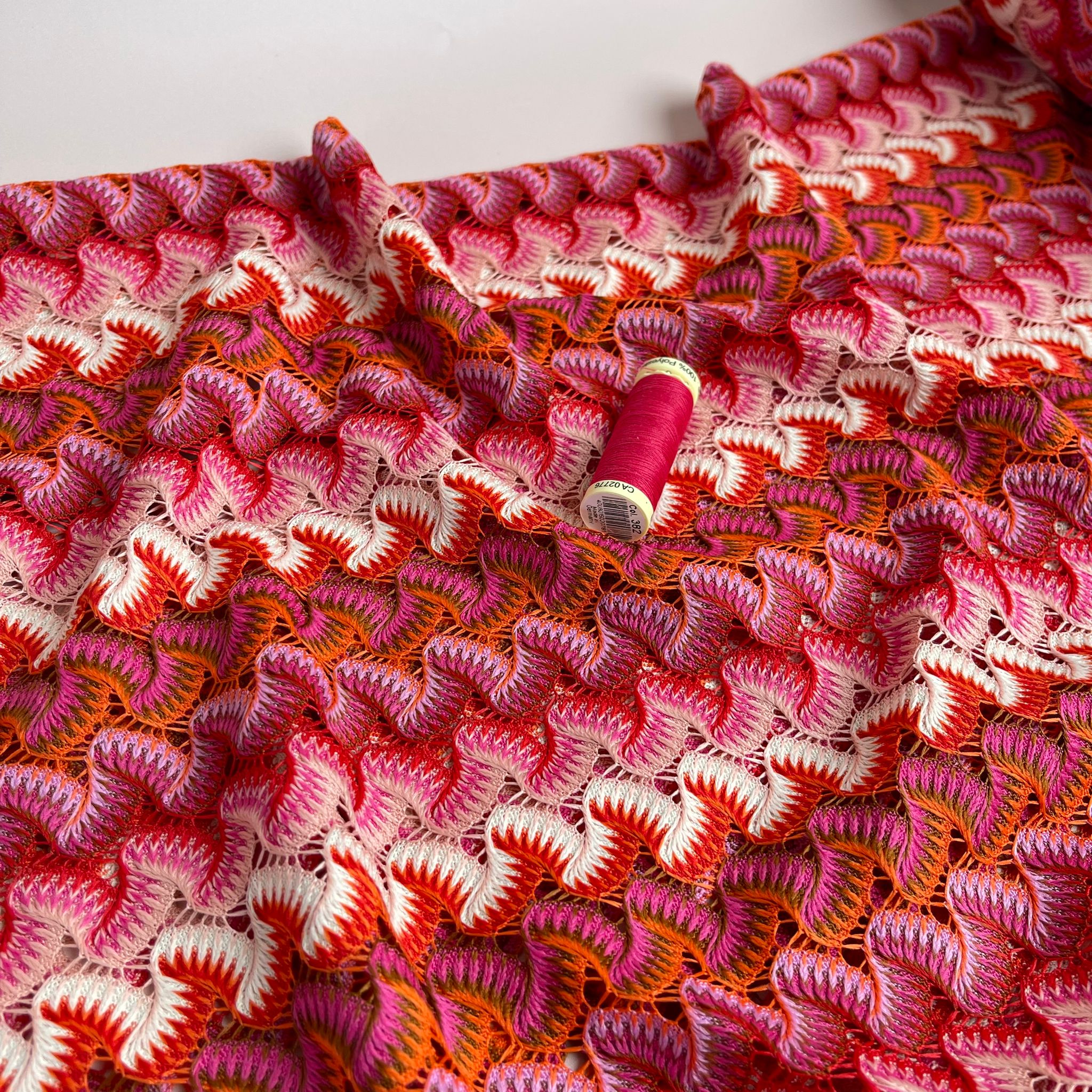 REMNANT 0.85 Metre - Sunset Gingko Waves Lace Knit Fabric