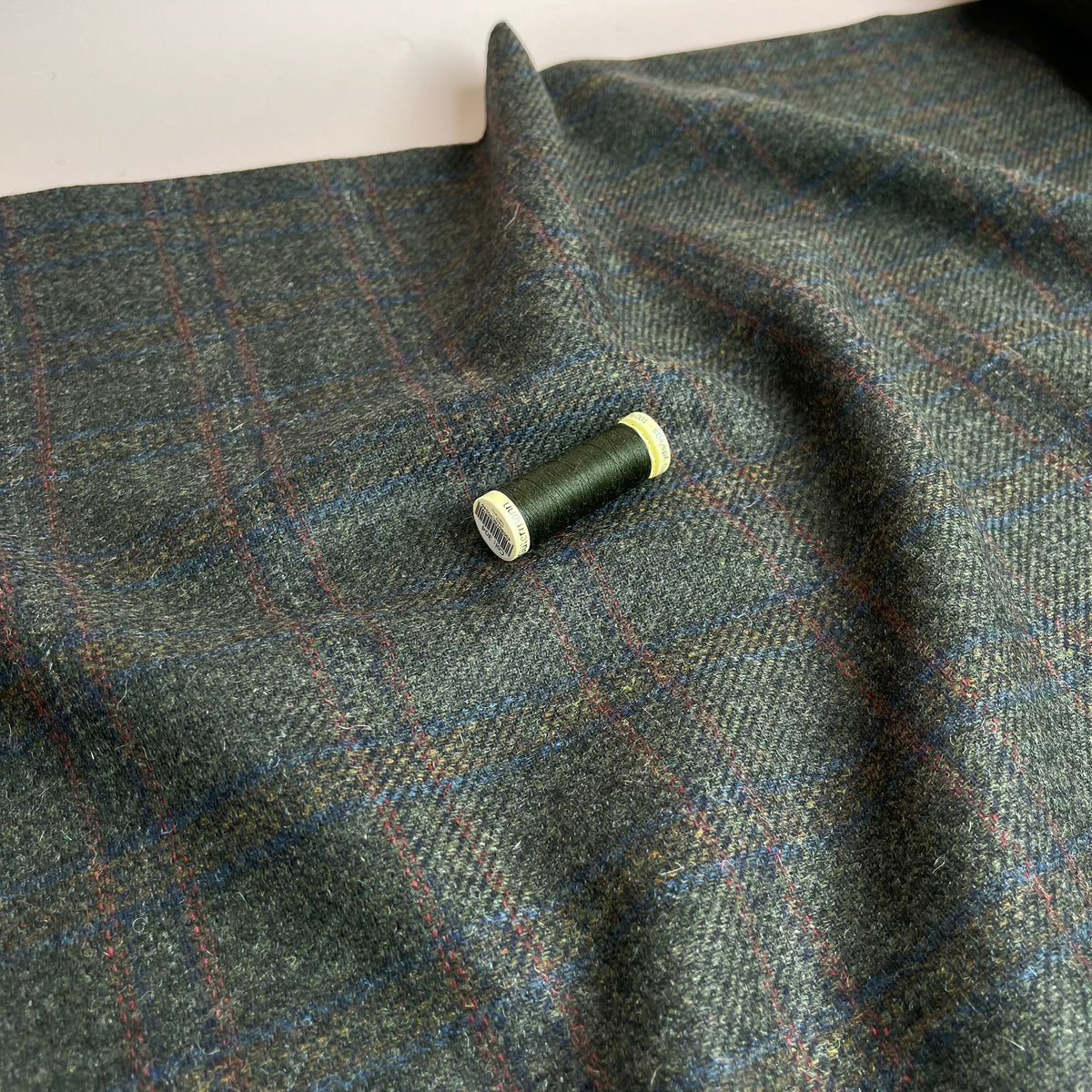 Deadstock Pure Wool Bottle Green Check Tweed Coating – Lamazi Fabrics