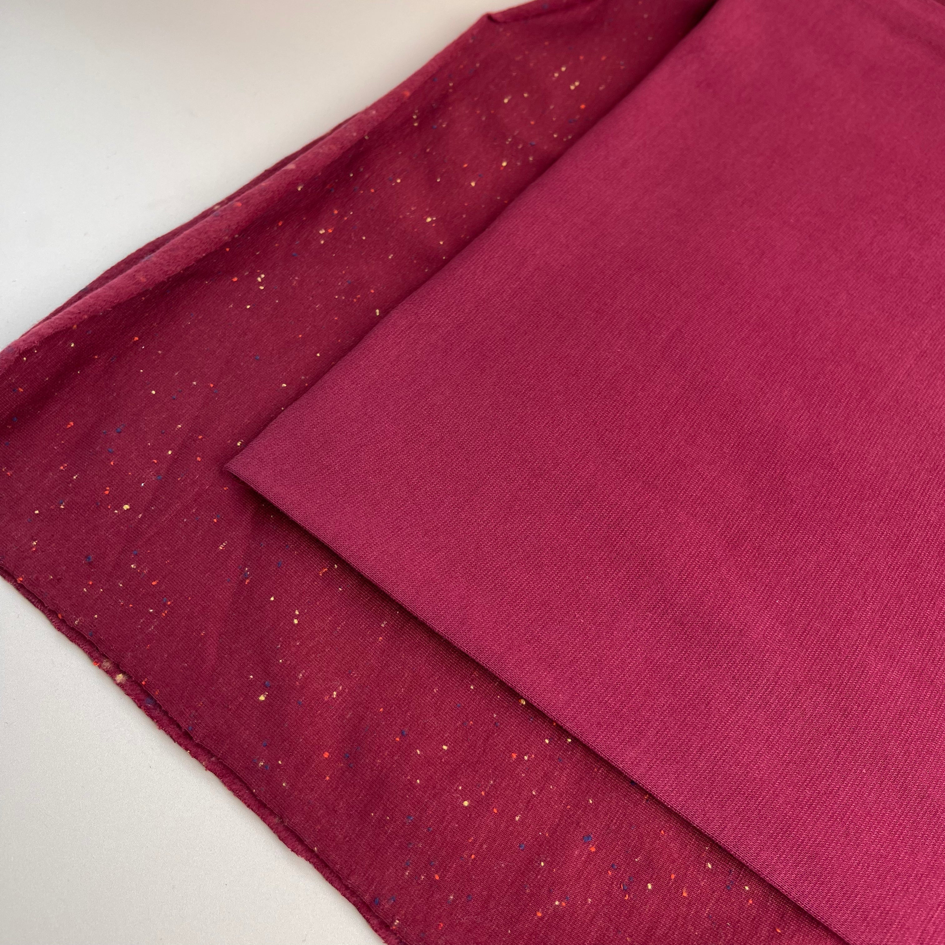 REMNANT 1.36 Metres - Cosy Colours in Berry with multi Flecks Sweat-Shirting