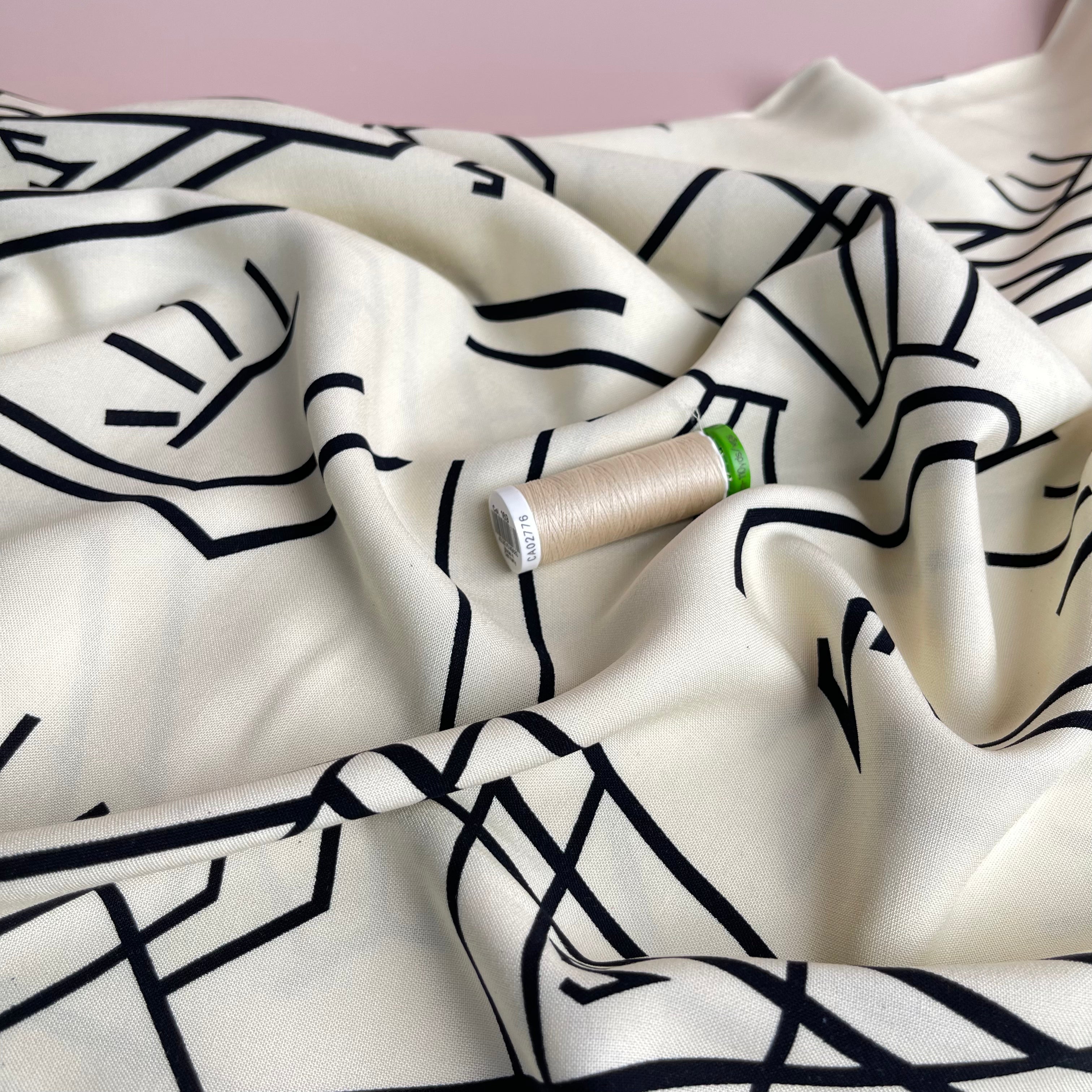 Fibre Mood Face Lines Off-White ECOVERO™ Viscose
