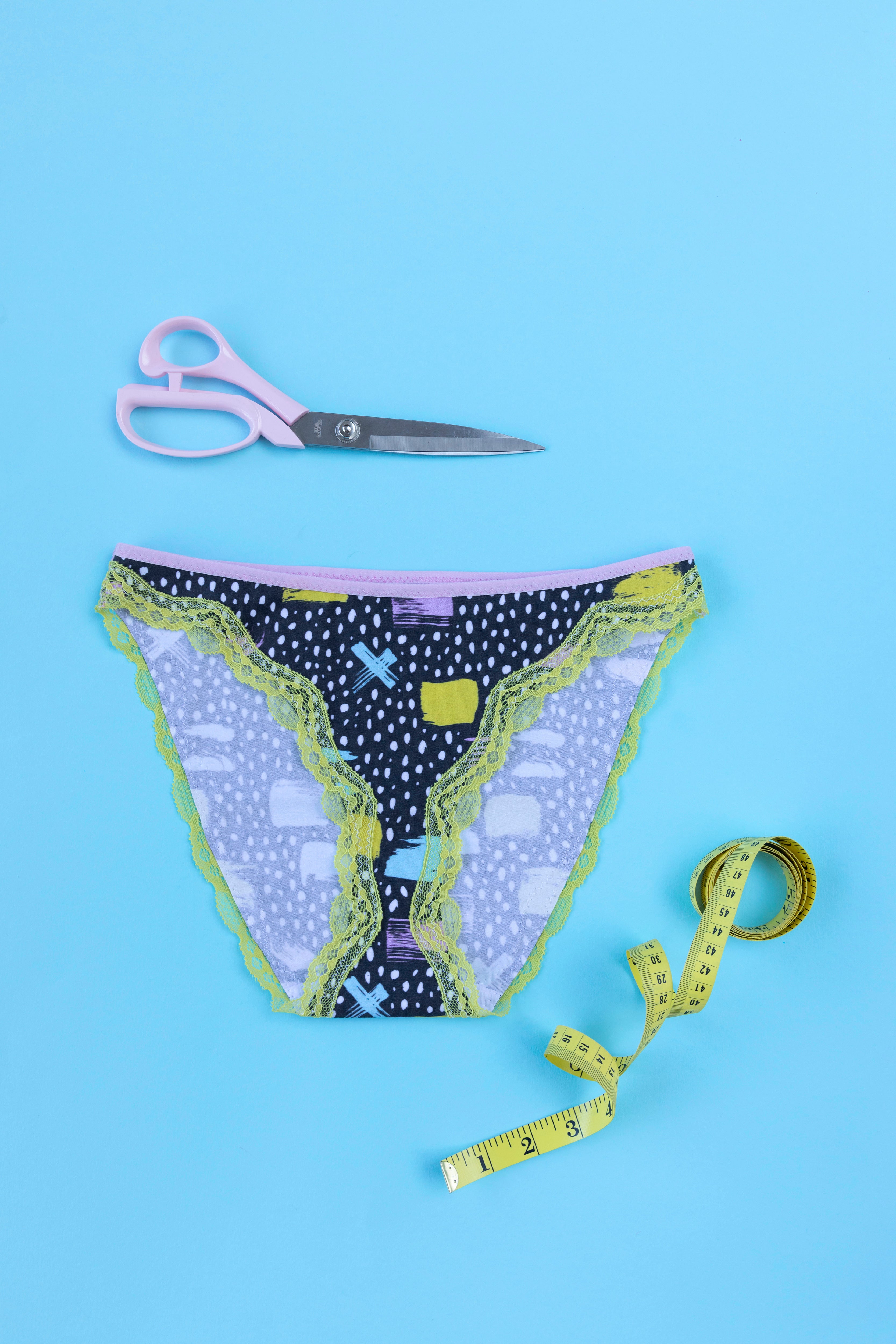 Tilly and the Buttons - Iris Knickers Sewing Pattern (6-34)