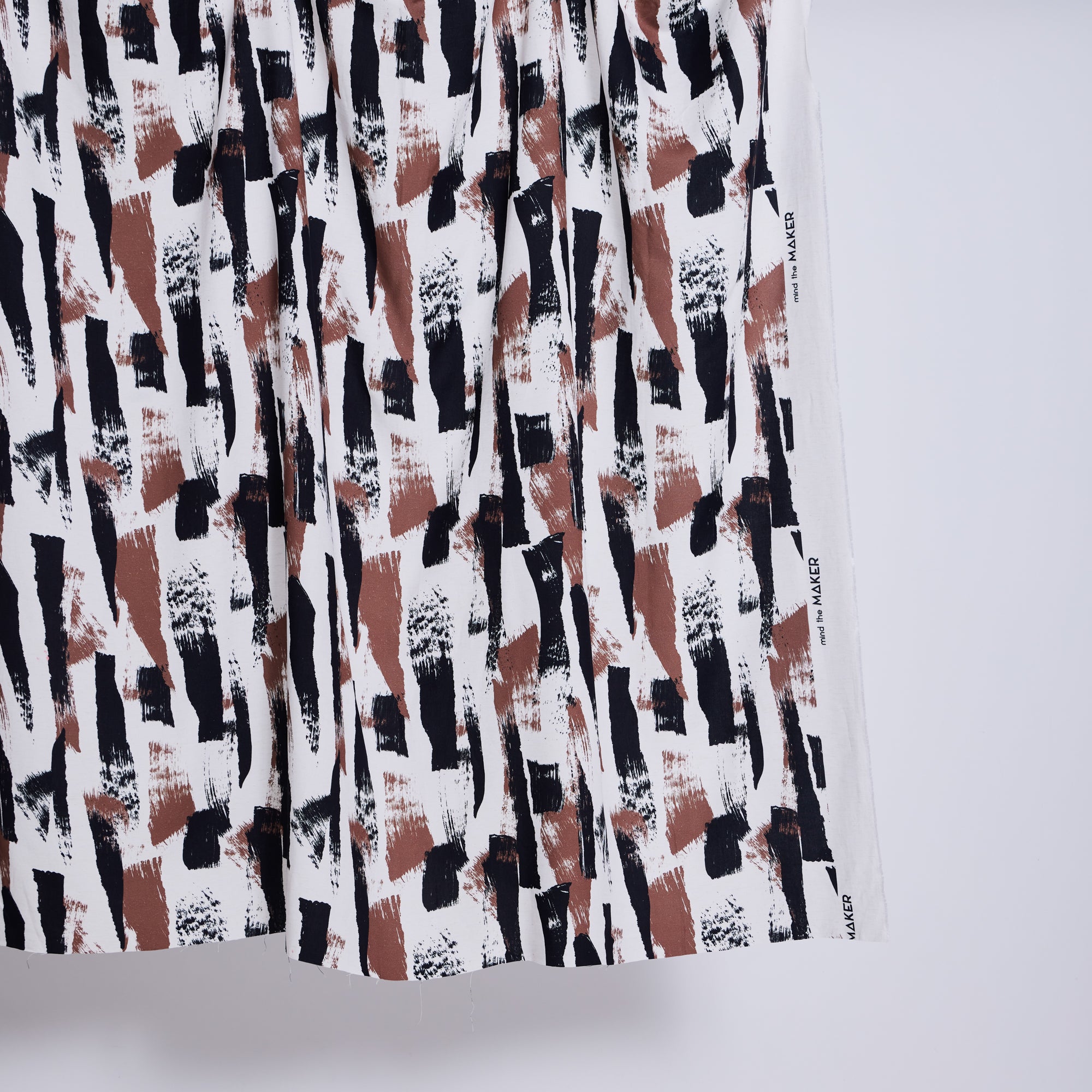 REMNANT 1.34 Metres - Mind The MAKER - Oda Brush Viscose Linen Noil in Black & Old Rose