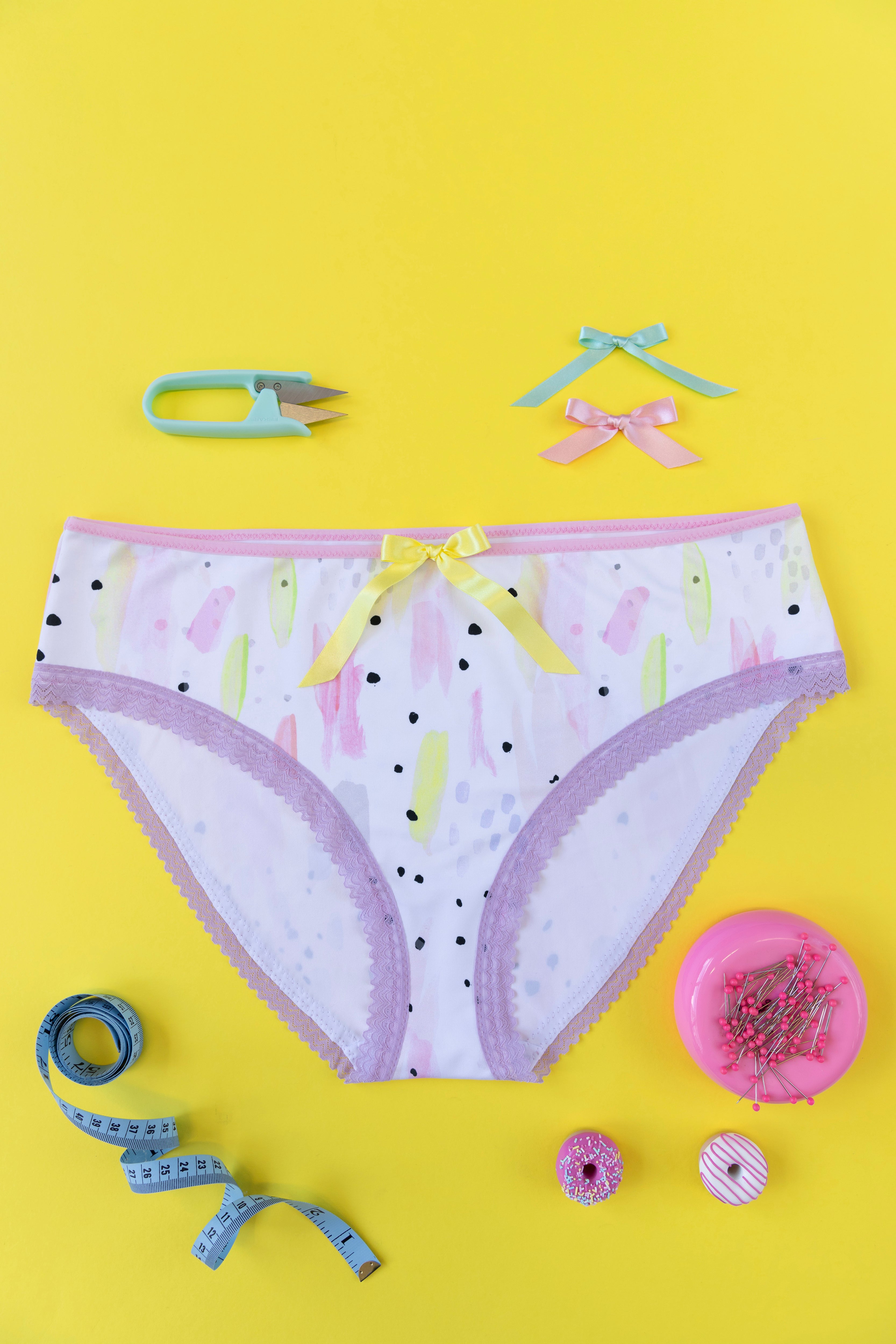 Tilly and the Buttons - Iris Knickers Sewing Pattern (6-24)