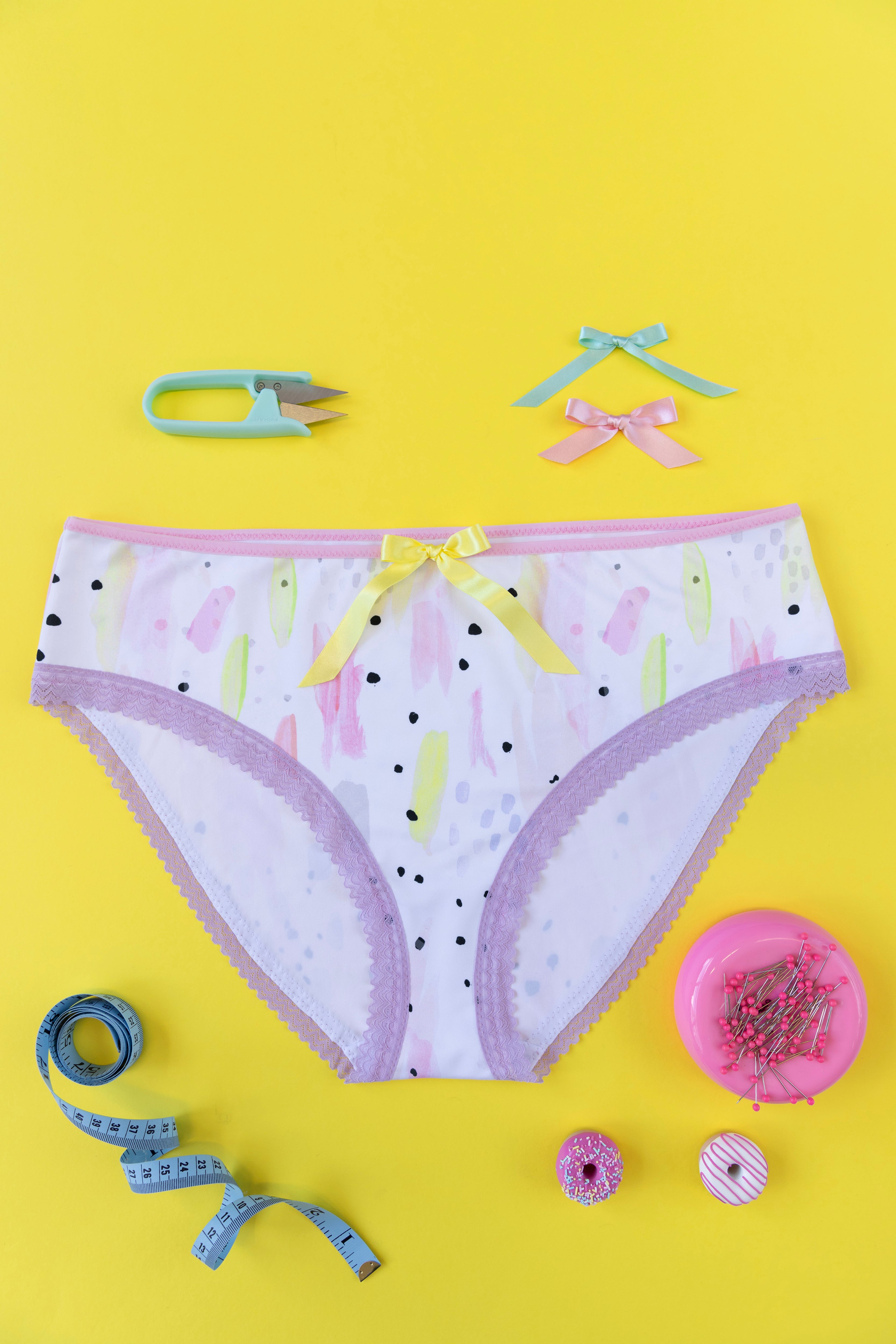 Tilly and the Buttons - Iris Knickers Sewing Pattern (6-34)