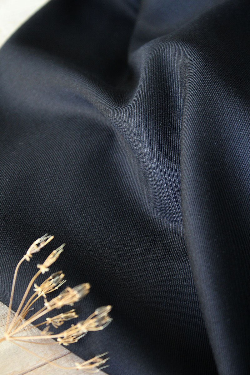 REMNANT 0.51 Metre - Églantine & Zoé - Solid Black Viscose Twill Fabric