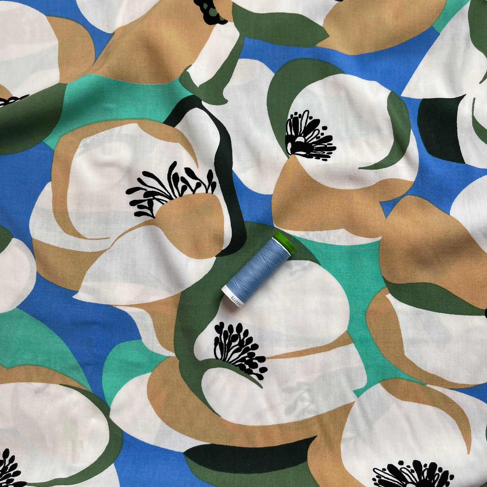 REMNANT 0.65 Metre - Graphic Abstract Poppy Green Stretch Viscose Poplin Fabric