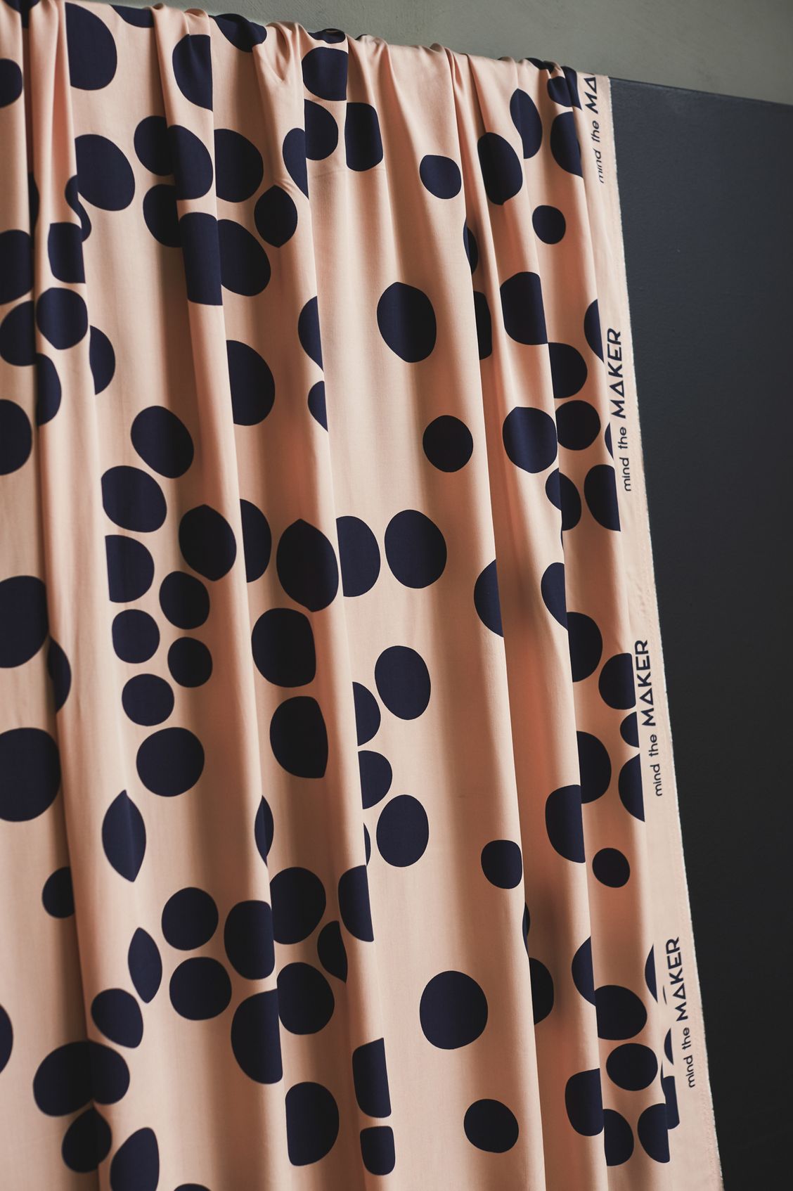 Mind The MAKER - About a Dot Rose ECOVERO™ Viscose Twill Fabric