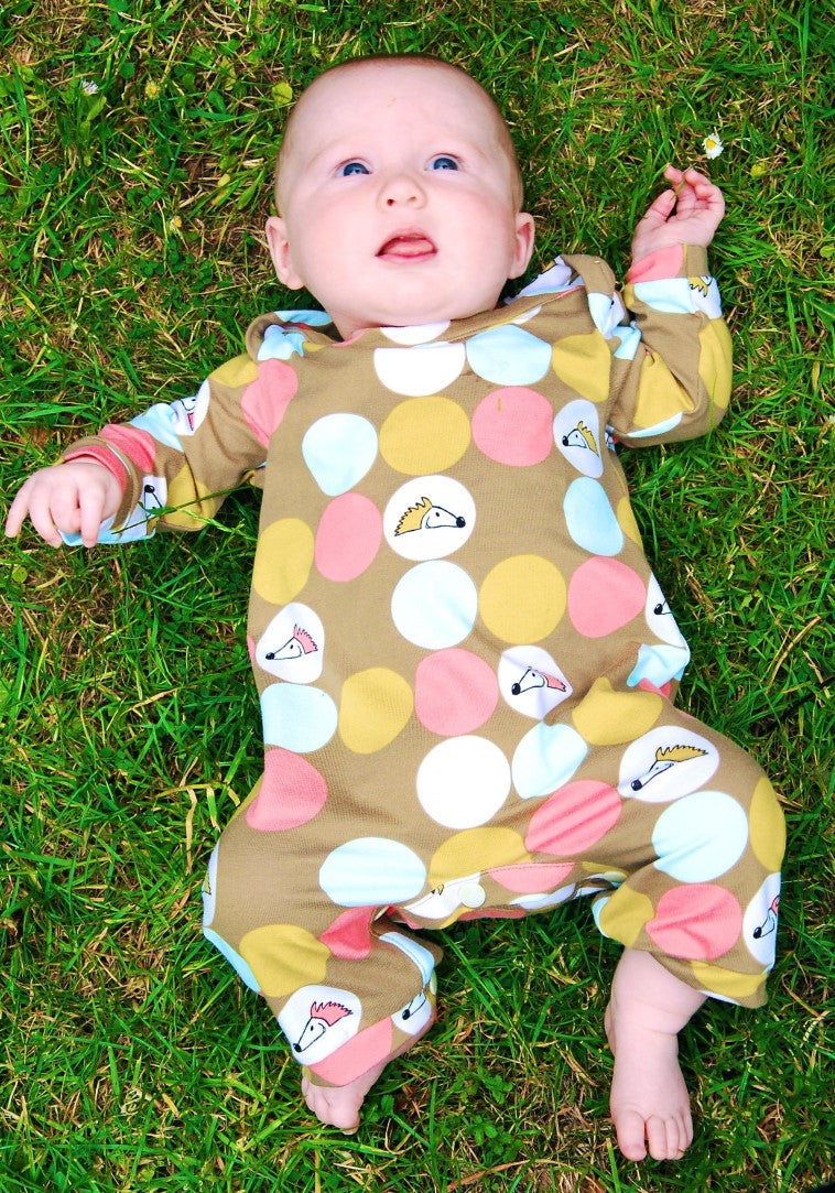 Two Stitches -Babygrow Sewing Pattern