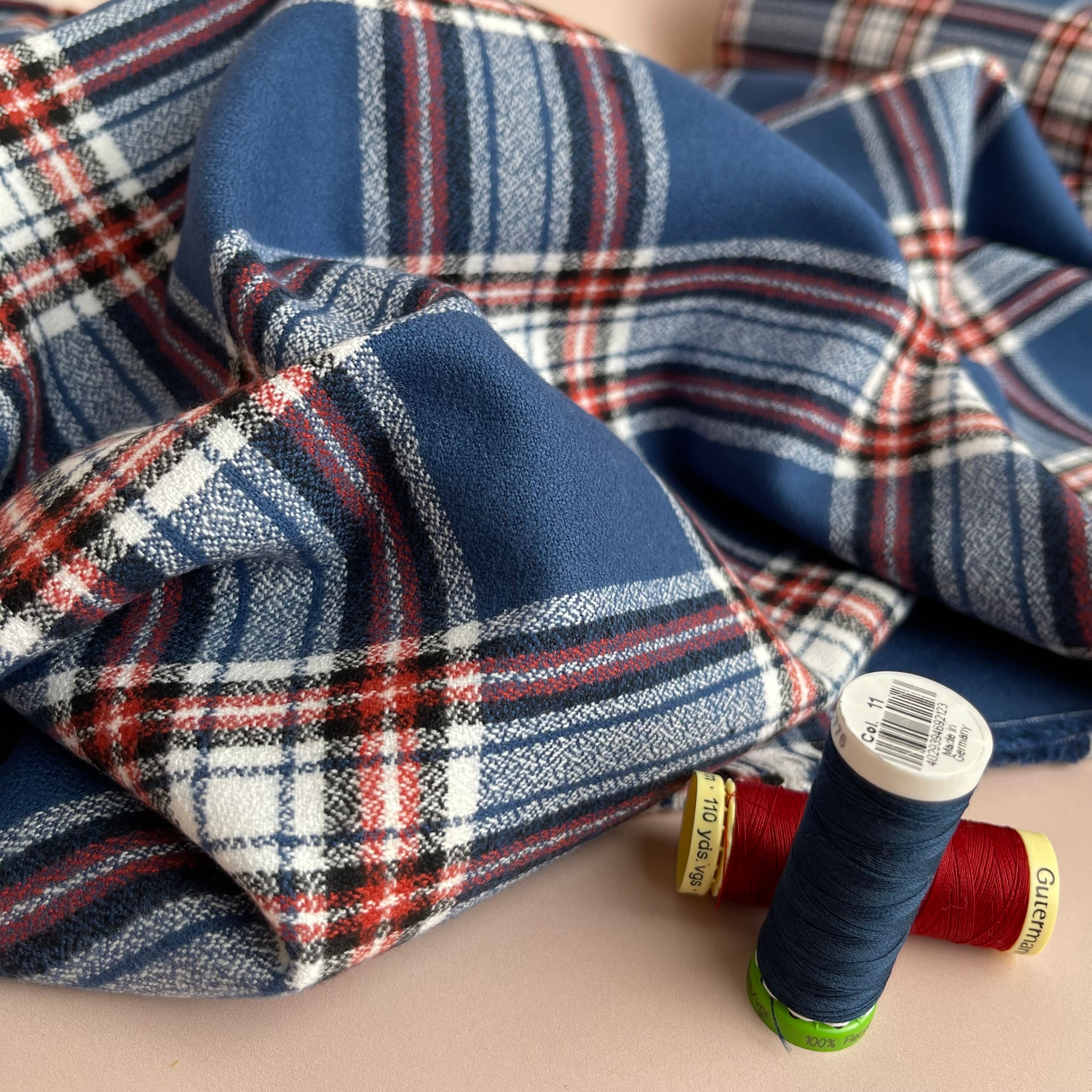 REMNANT 0.34 Metre - Americana 2 Blue Mammoth Cotton Flannel