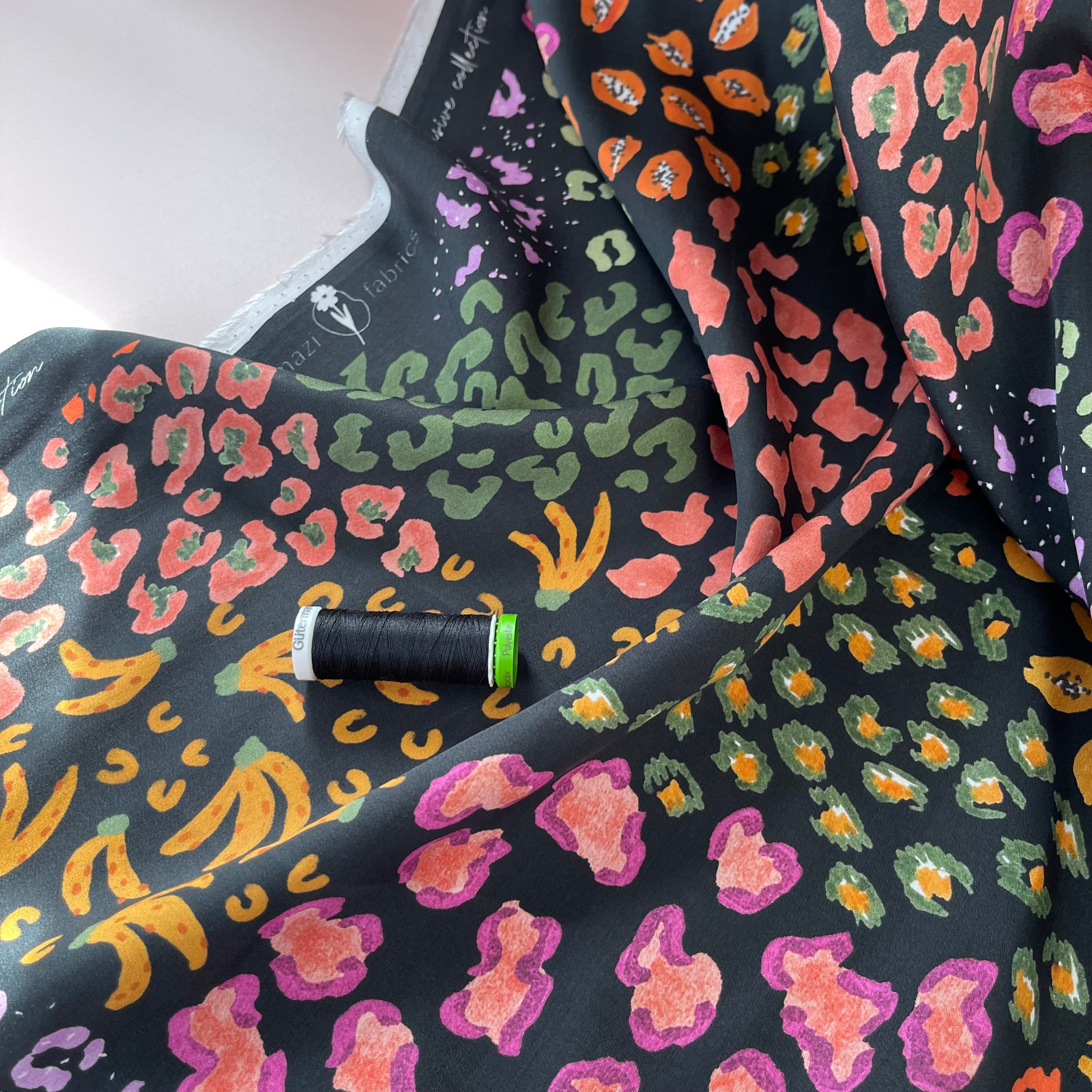 Garden of Dreams - Utopia Sateen with TENCEL™ Lyocell Fibres