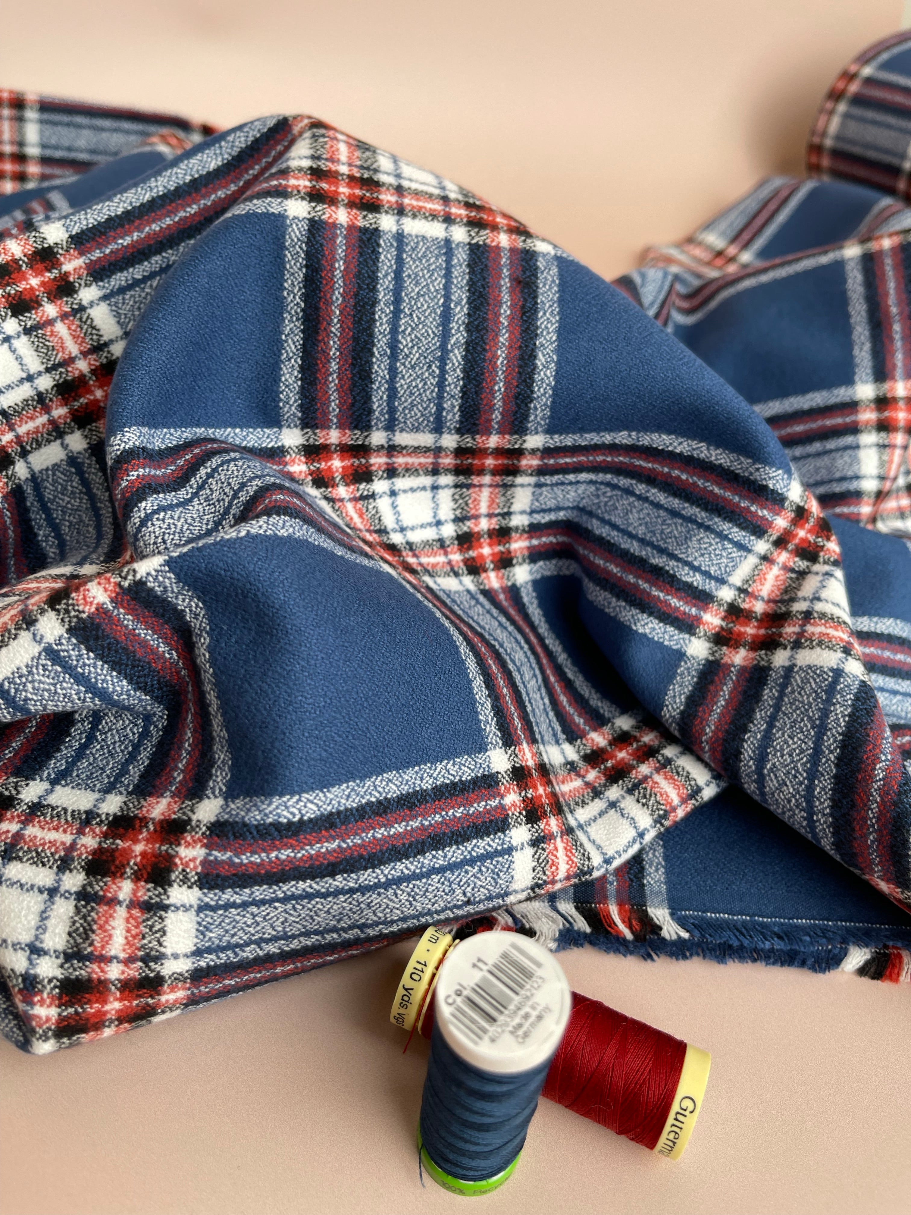 REMNANT 0.34 Metre - Americana 2 Blue Mammoth Cotton Flannel