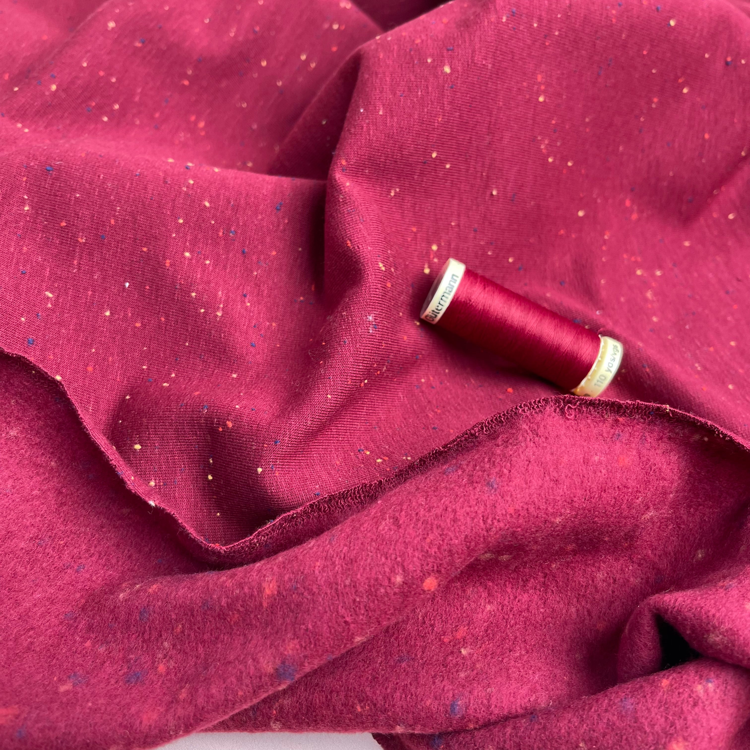 Cosy Colours in Berry with multi Flecks Sweat-Shirting
