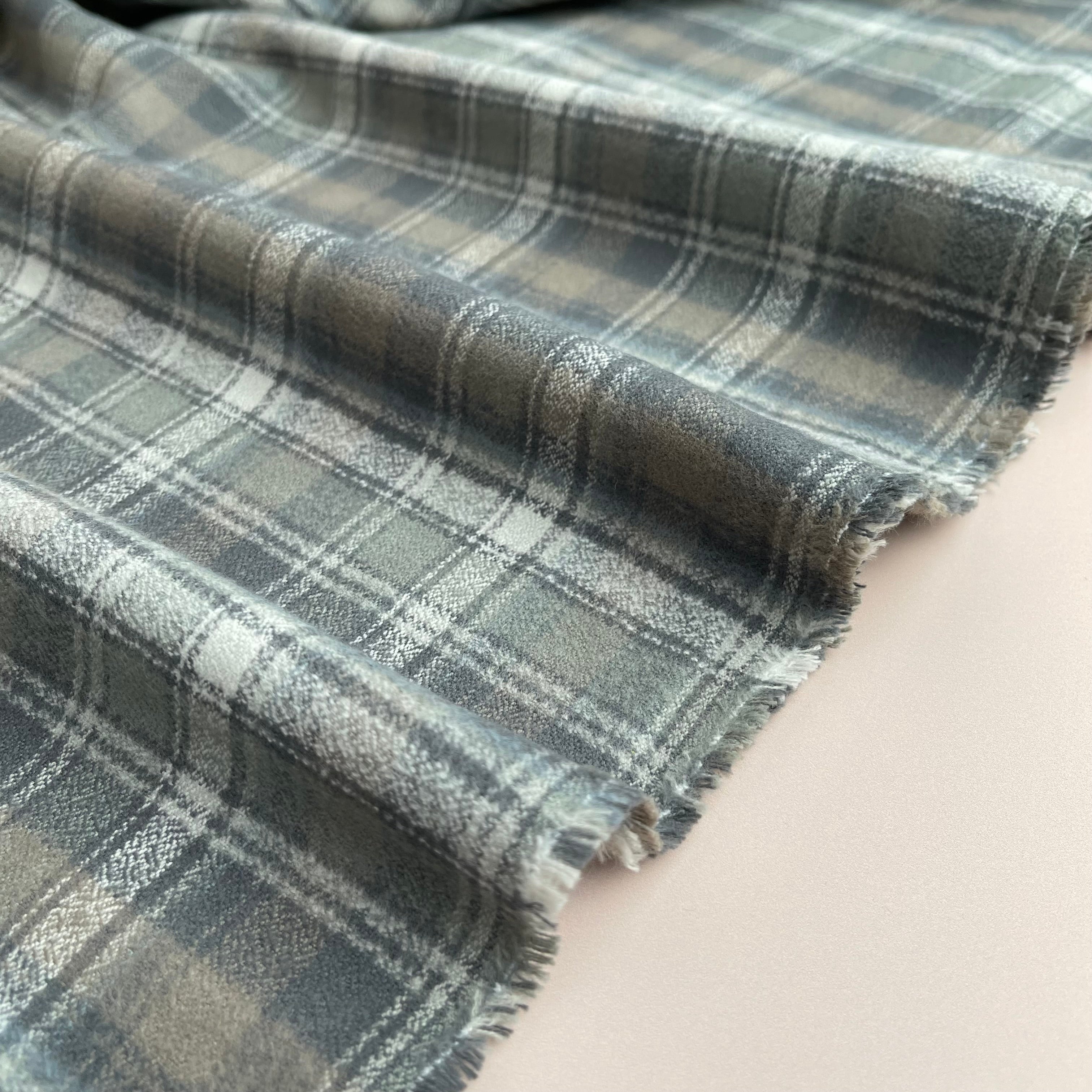 REMNANT 1 metre - Storm Mammoth Organic Cotton Flannel