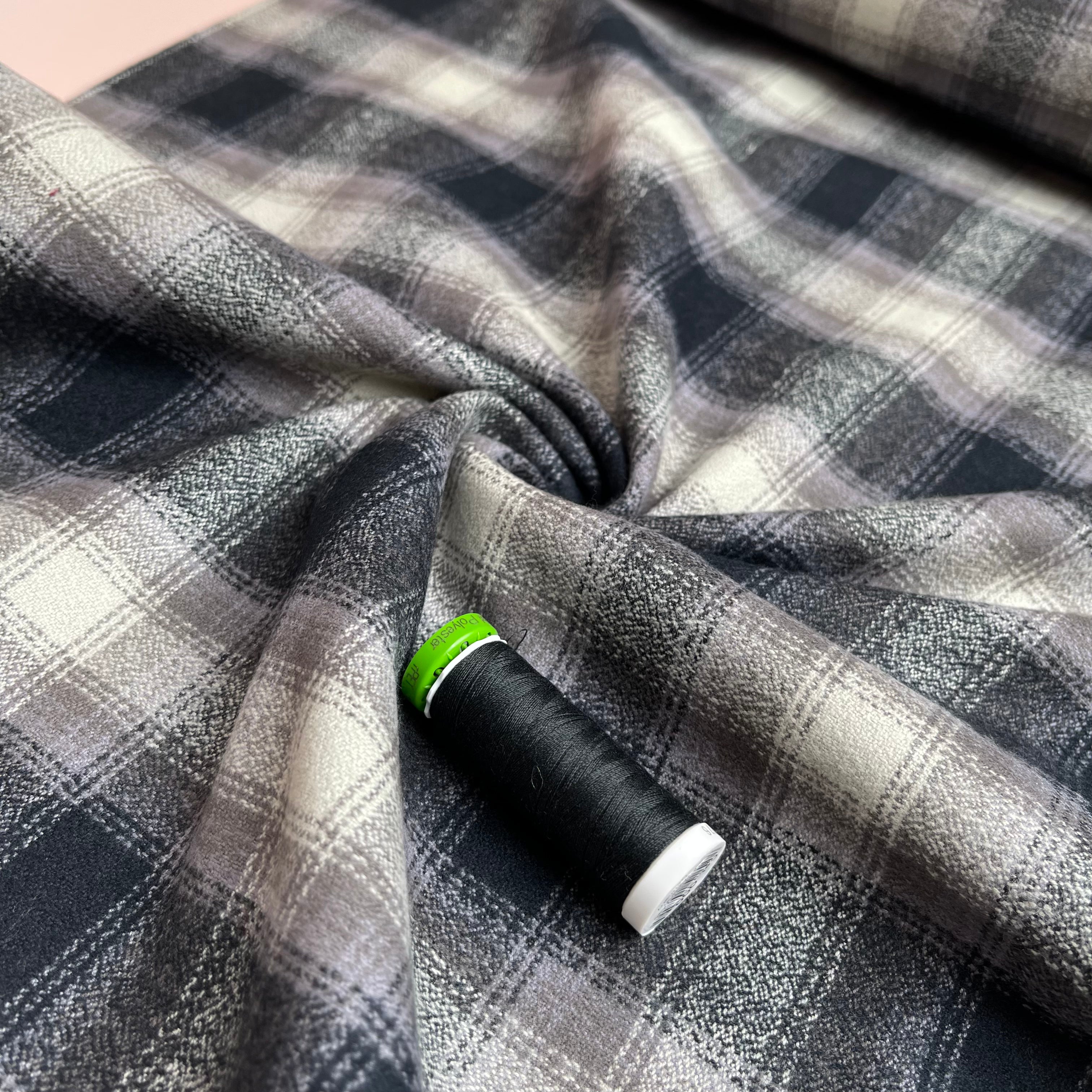 REMNANT 1.2 Metres - Grey Mammoth Cotton Flannel