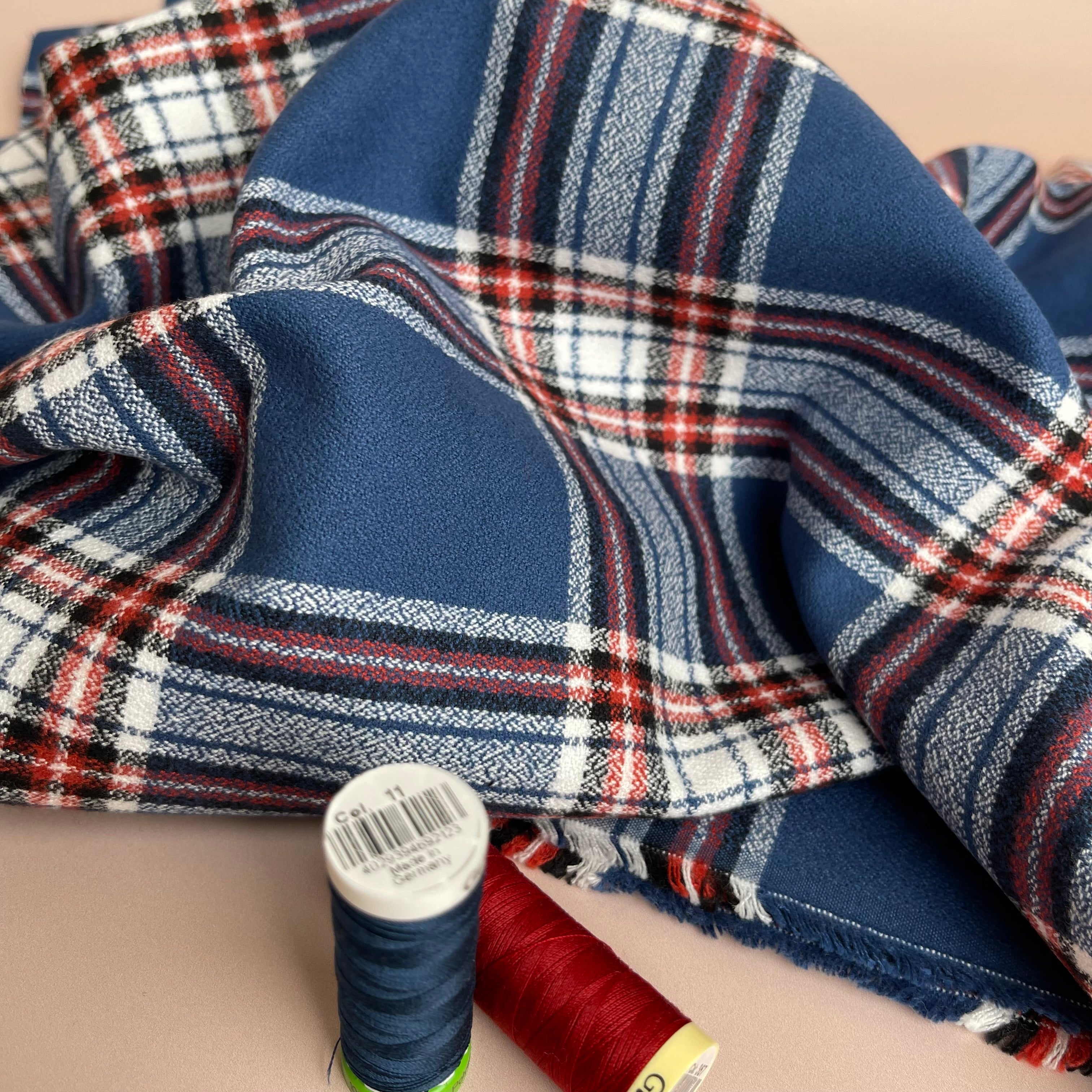 REMNANT 0.34 Metre - Americana 2 Blue Mammoth Cotton Flannel