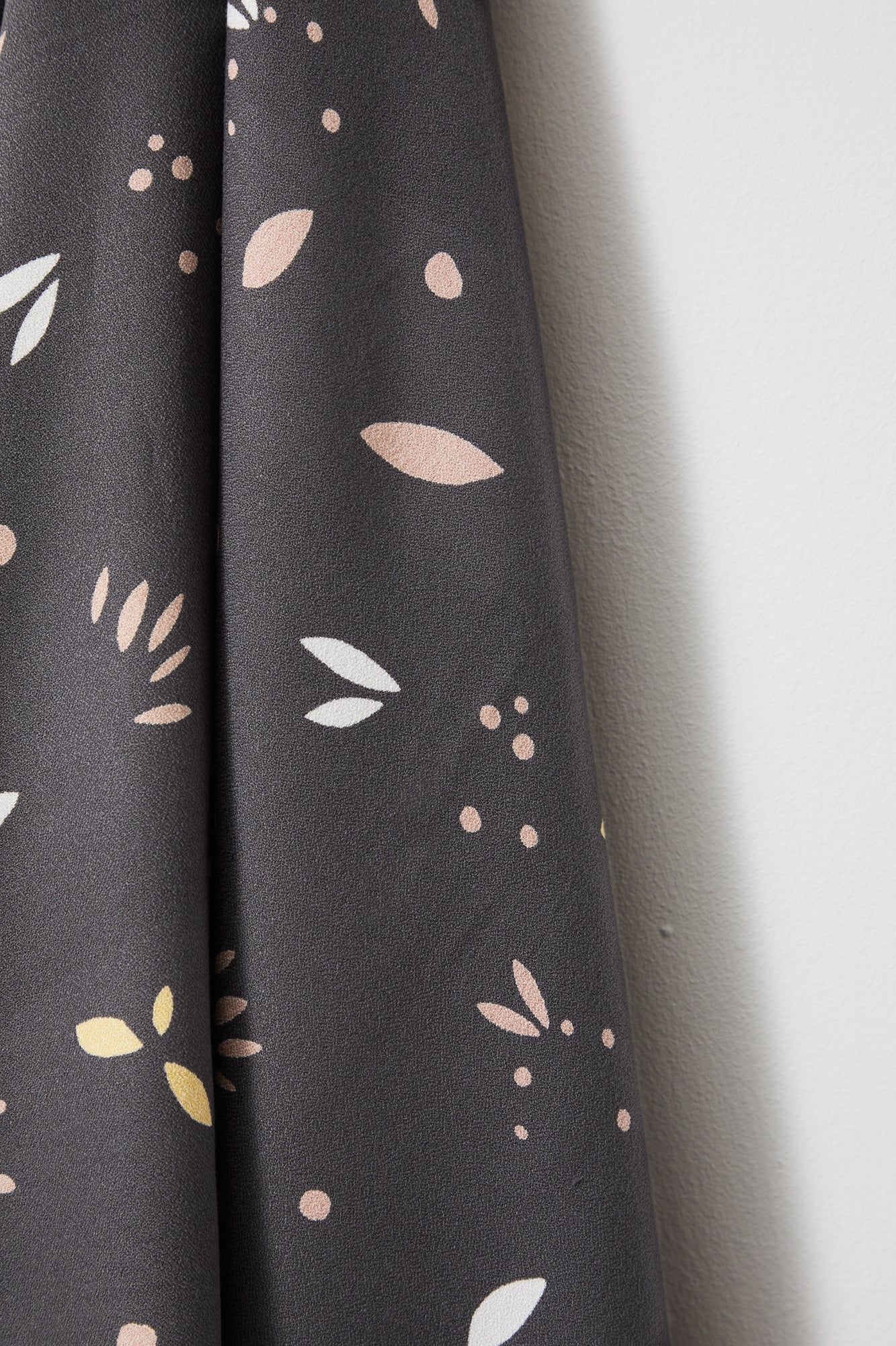 REMNANT 0.48 Metre - Mind The MAKER - Petals Calm Grey ECOVERO™ Vera Crepe Fabric