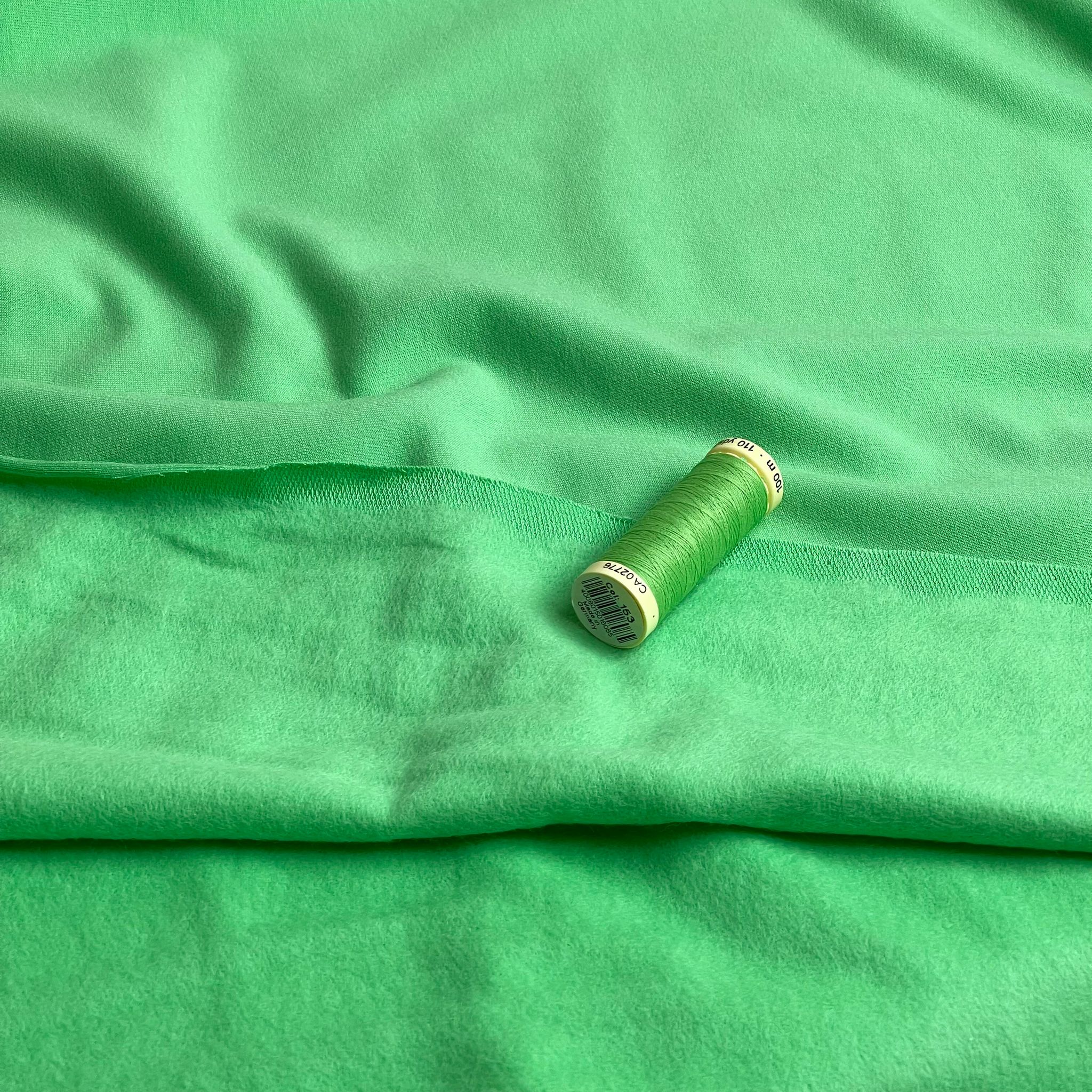 Peach Soft GOTS Organic Cotton Sweat-shirting in Cool Lime